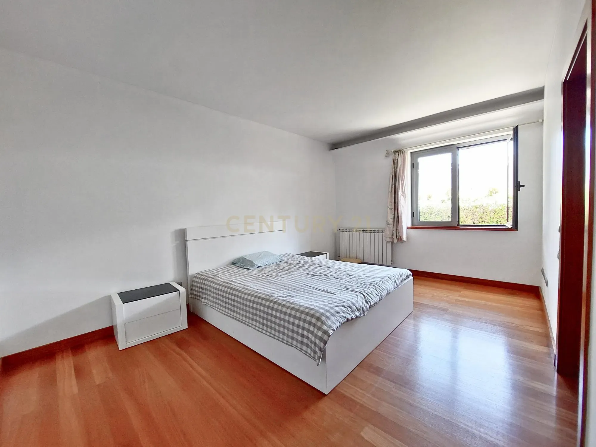 Moradia T4 | Grande terreno com 1760m2 | Piscina - Image 12