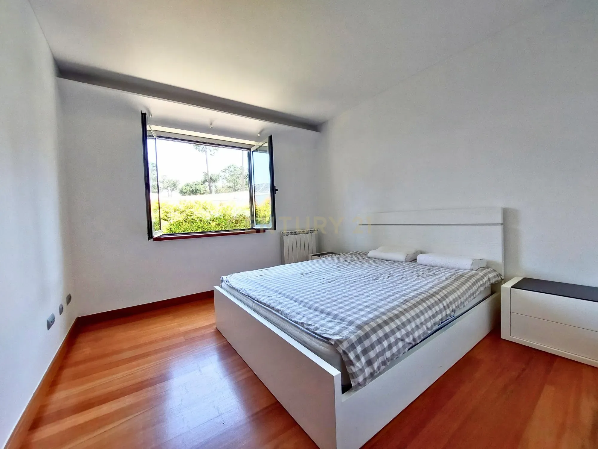 Moradia T4 | Grande terreno com 1760m2 | Piscina - Image 14