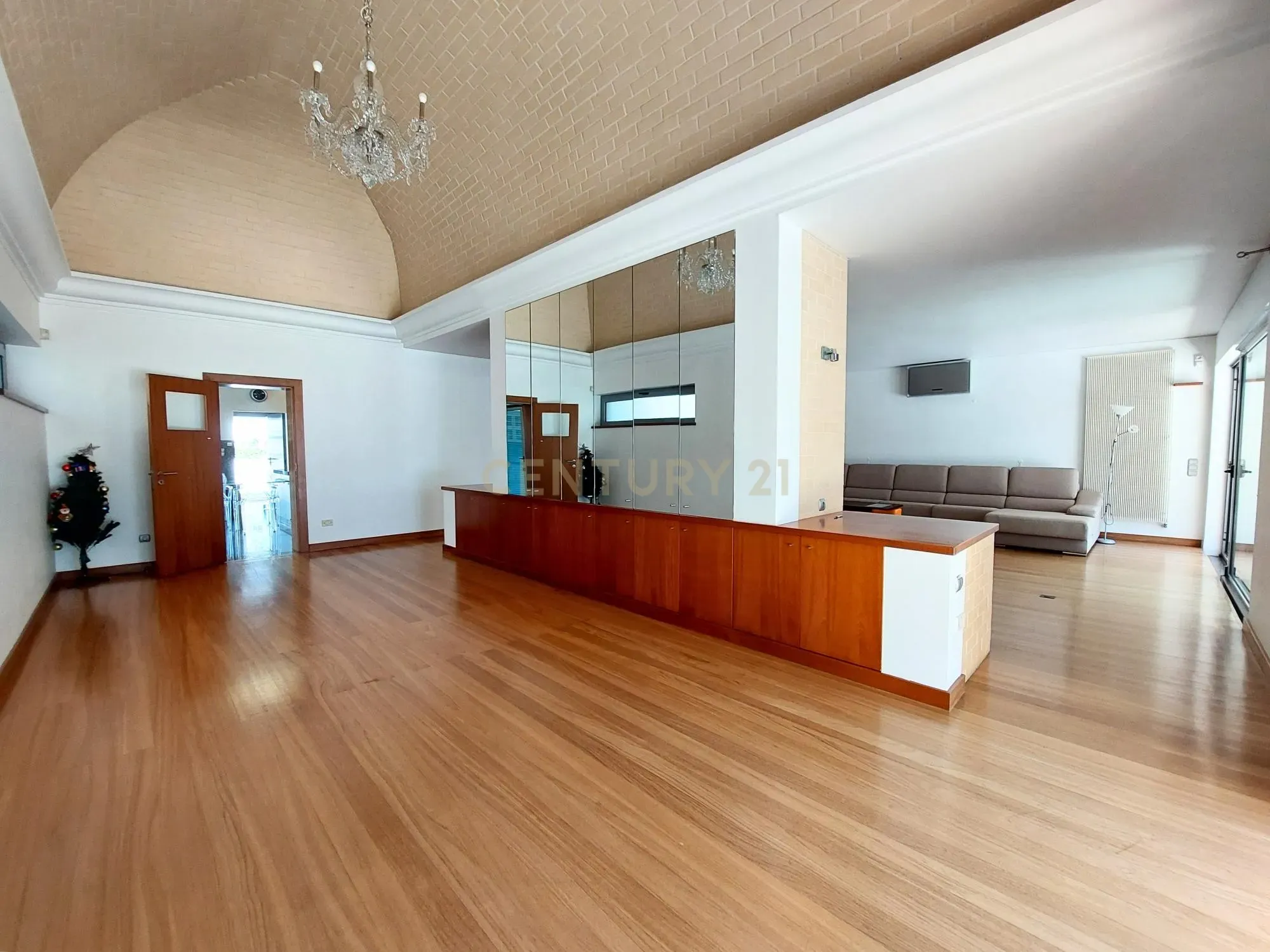 Moradia T4 | Grande terreno com 1760m2 | Piscina - Image 5