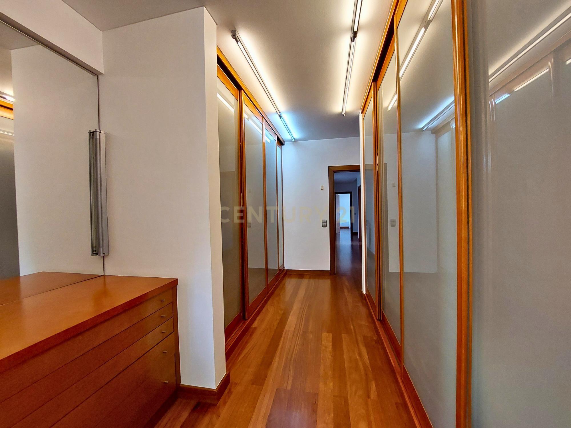 Moradia T4 | Grande terreno com 1760m2 | Piscina - Image 16