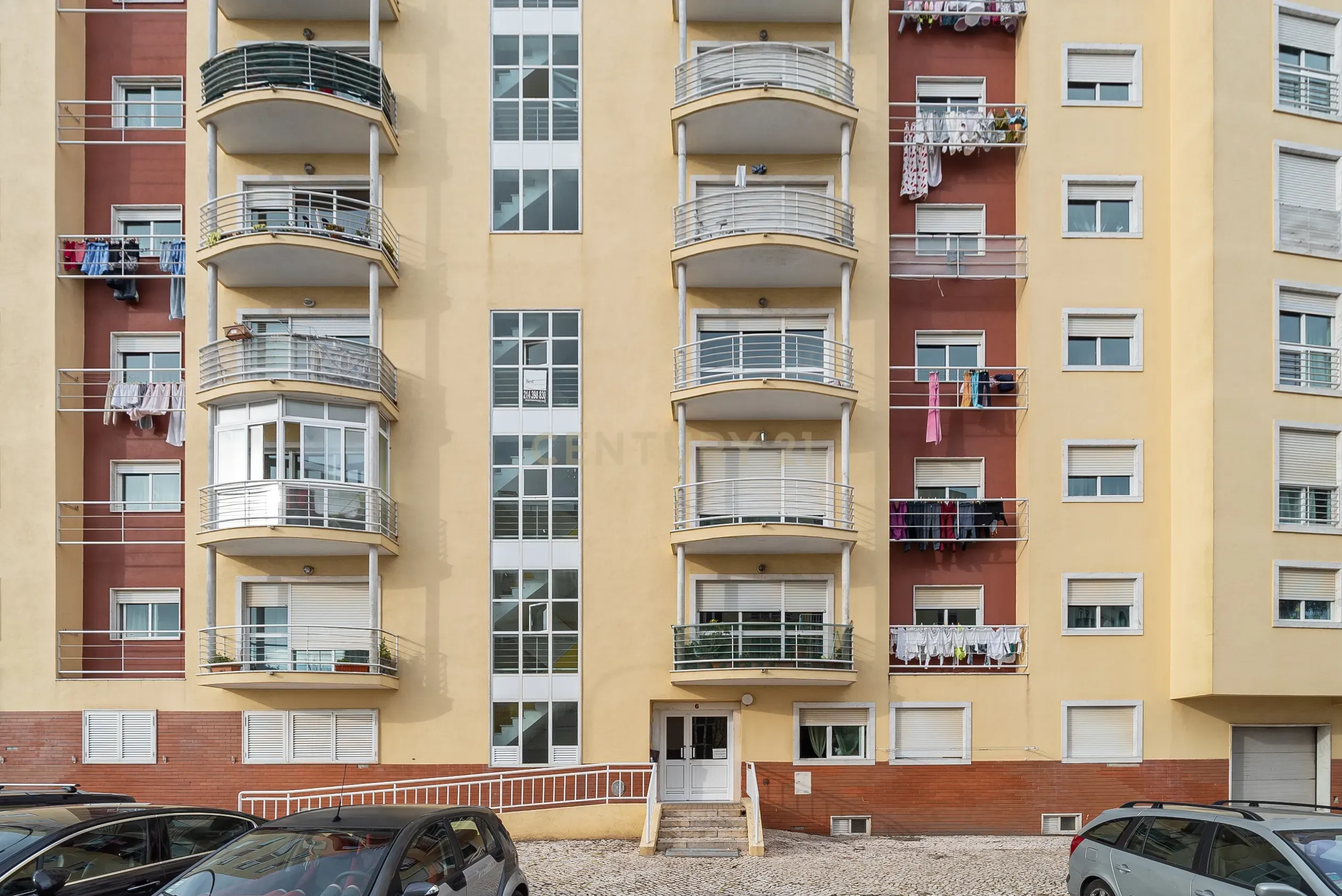 T3 com 140 m² e Arrecadação – Monte Abraão, Queluz - Image 3