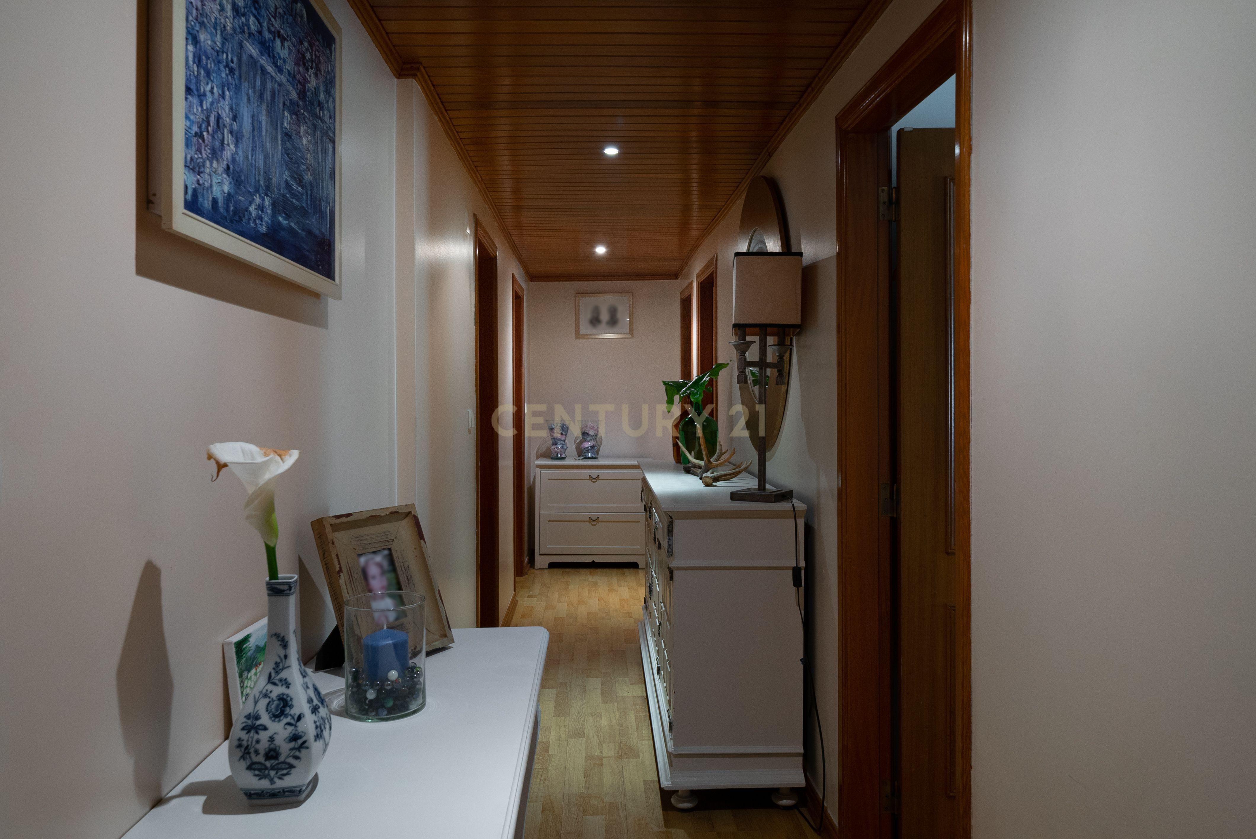 T3 com 140 m² e Arrecadação – Monte Abraão, Queluz - Image 25