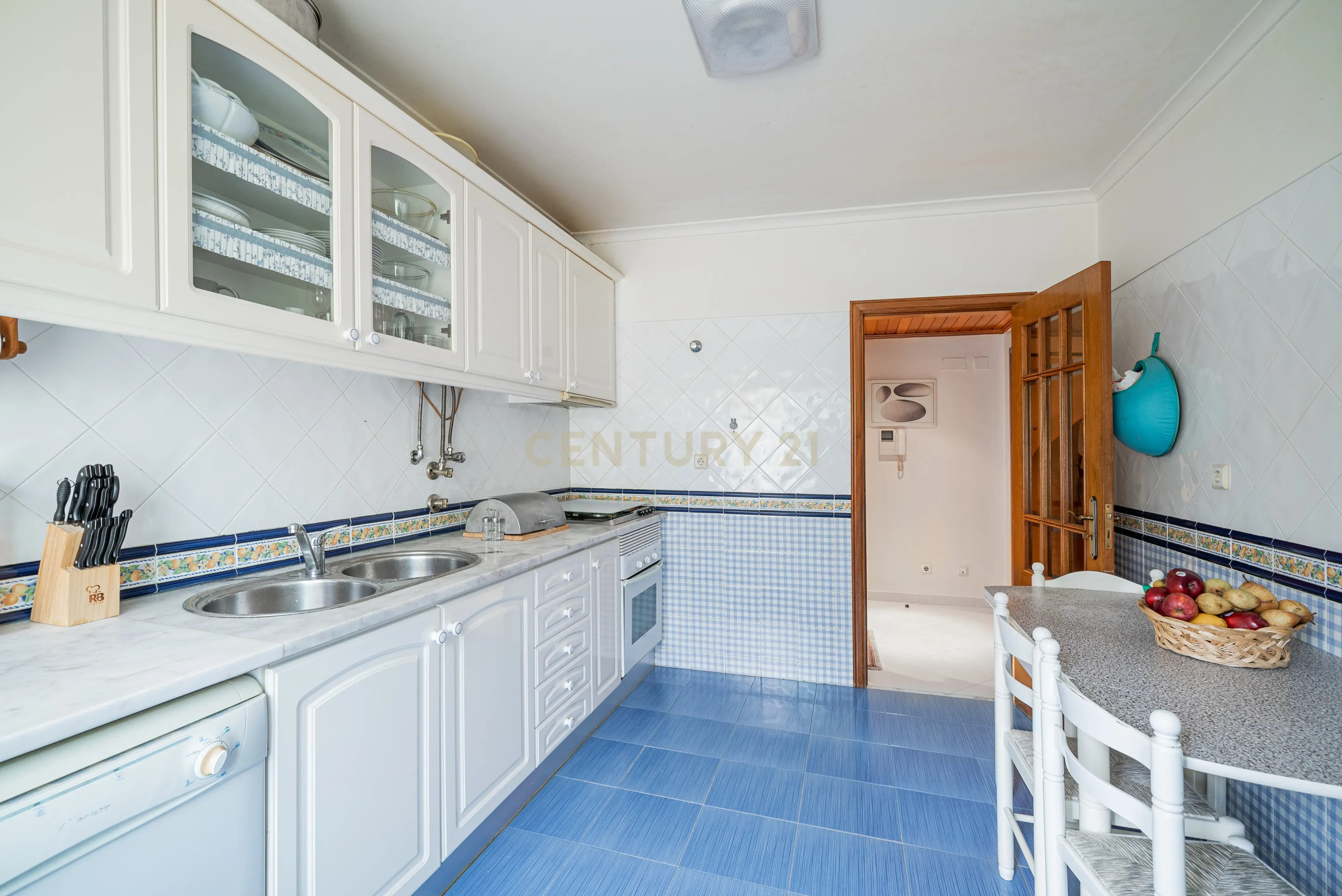 T3 com 140 m² e Arrecadação – Monte Abraão, Queluz - Image 13