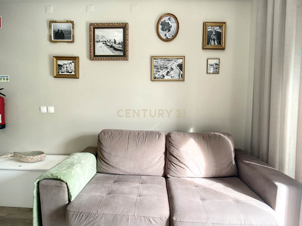 Predio na zona Histórica Duplex pertíssimo da Praia - Image 3