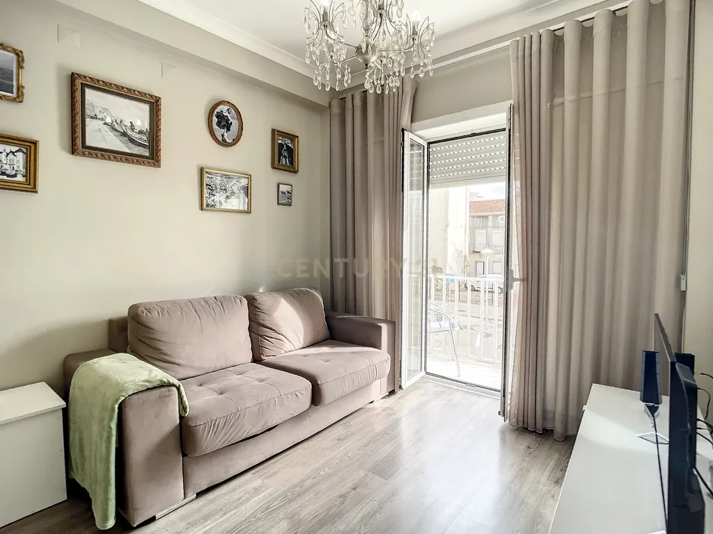 Predio na zona Histórica Duplex pertíssimo da Praia - Image 15