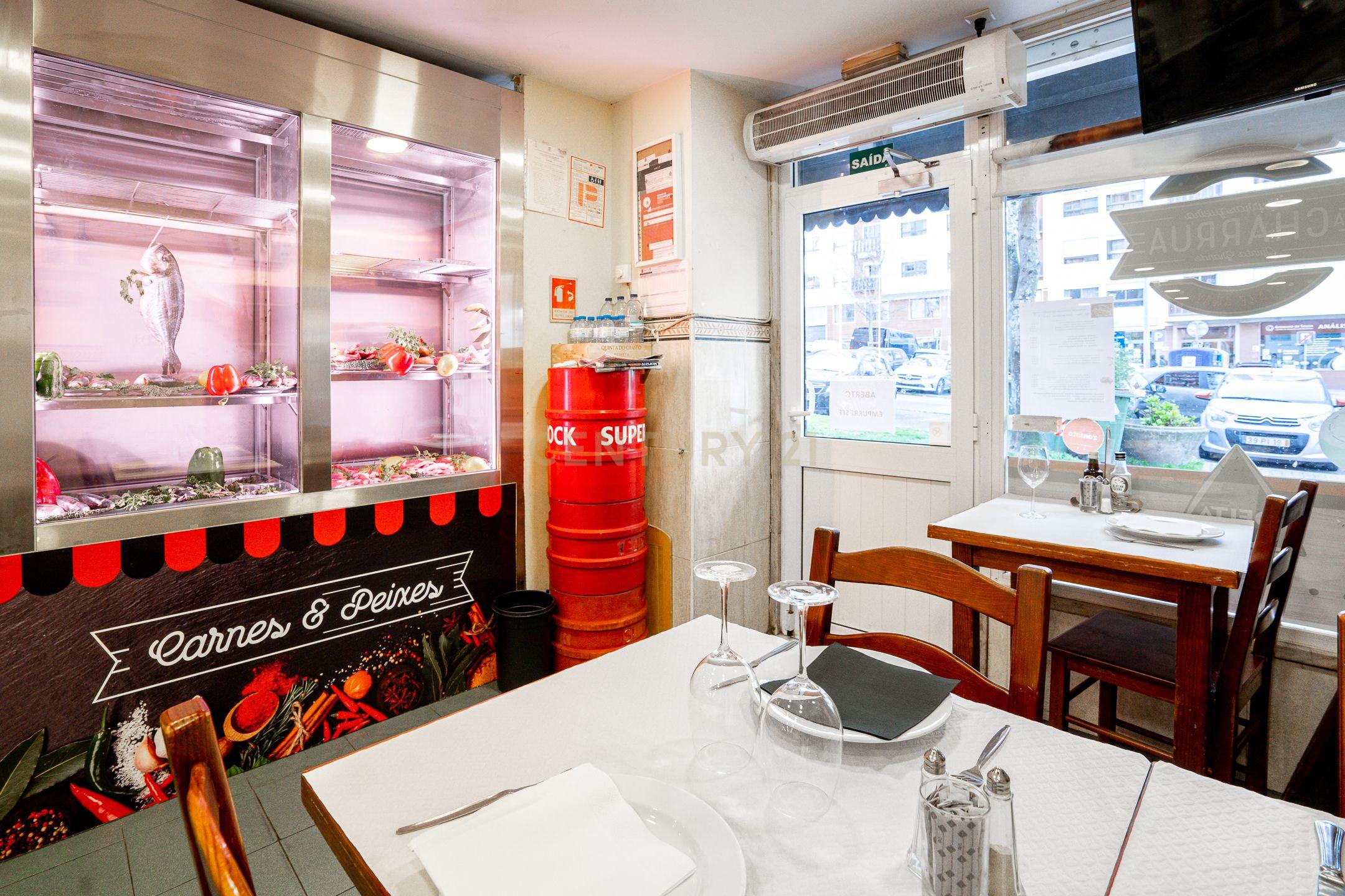RESTAURANTE 134 m2 EM ALFRAGIDE, TRADIÇÃO E CLIENTELA FIDELIZADA 100 LUGARES SENTADOS MAIS 20 LUGARES NA ESPLANADA - Image 30