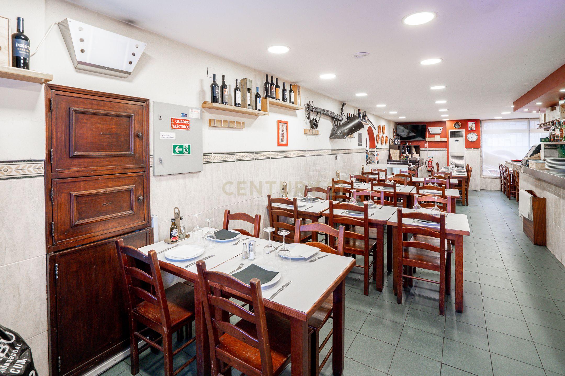RESTAURANTE 134 m2 EM ALFRAGIDE, TRADIÇÃO E CLIENTELA FIDELIZADA 100 LUGARES SENTADOS MAIS 20 LUGARES NA ESPLANADA - Image 22