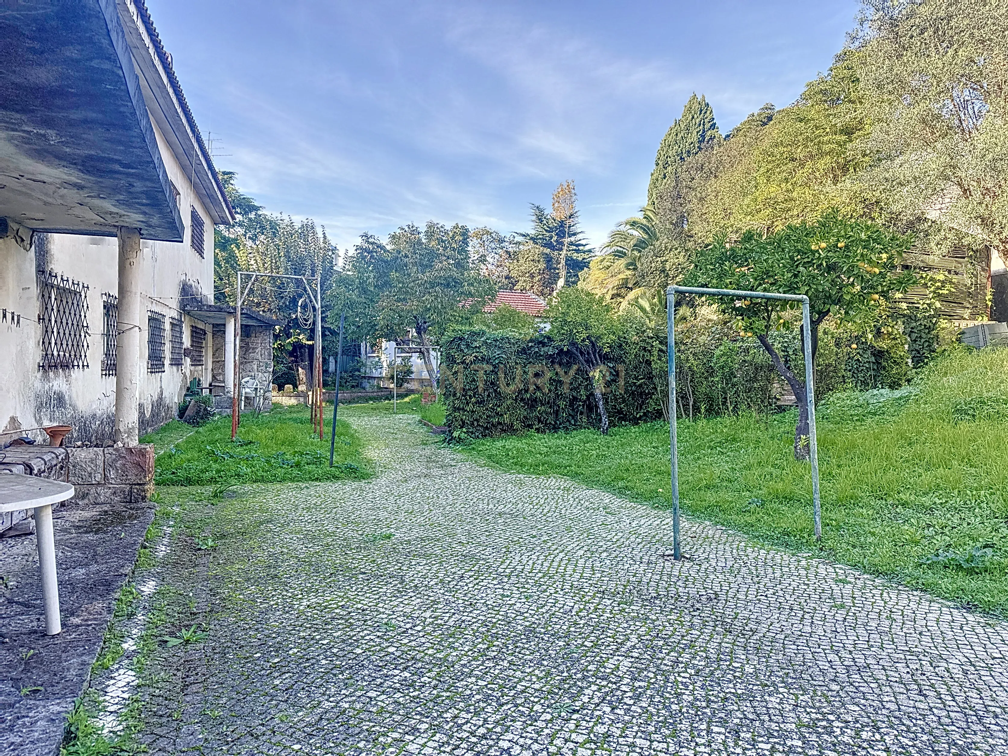 Moradias para remodelação no Restelo - Image 7