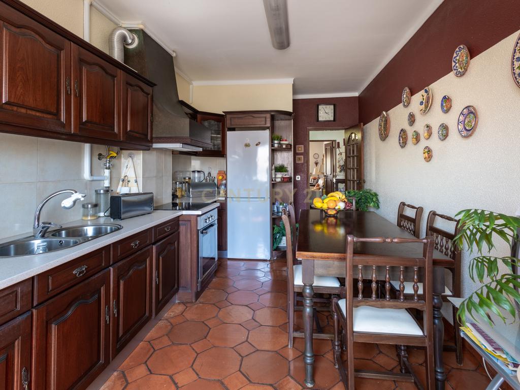 Apartamento T3 no centro do Montijo - Image 8