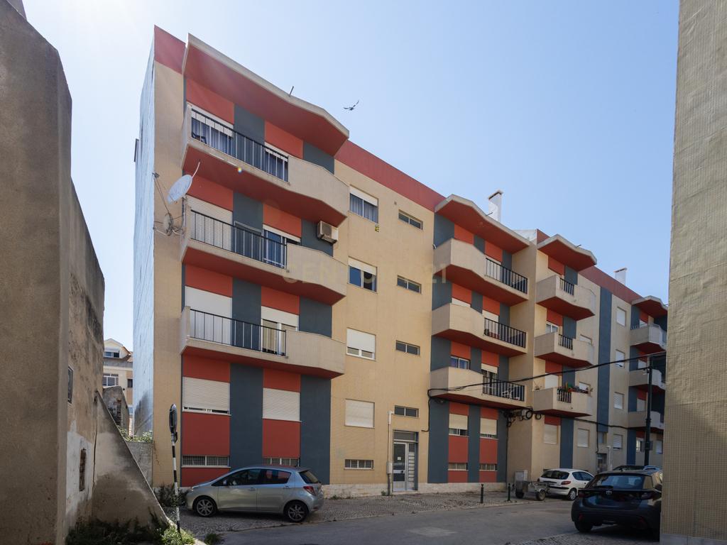 Apartamento T3 no centro do Montijo - Image 18