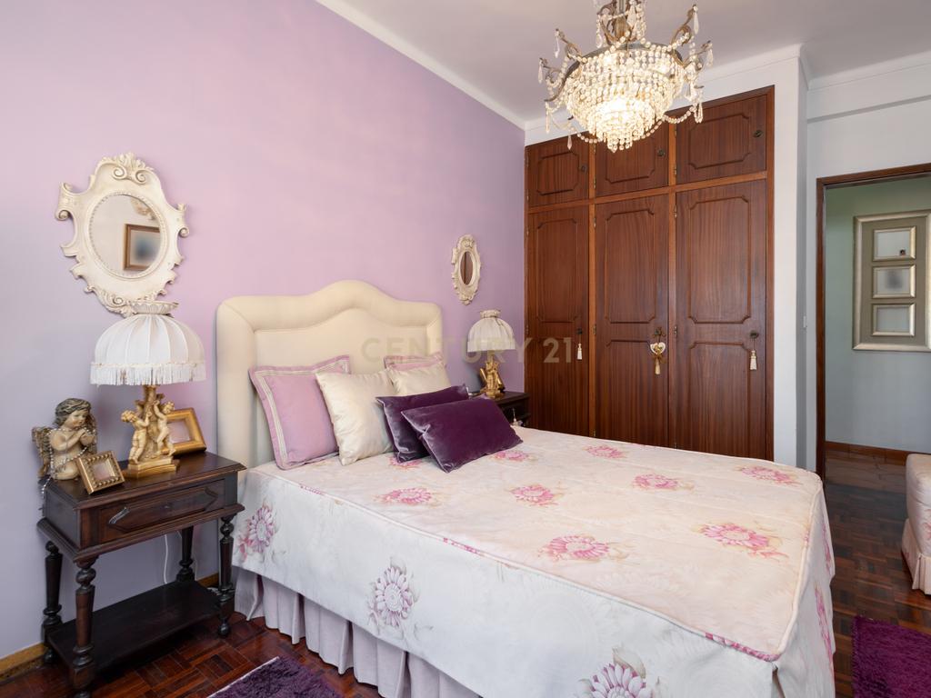 Apartamento T3 no centro do Montijo - Image 13