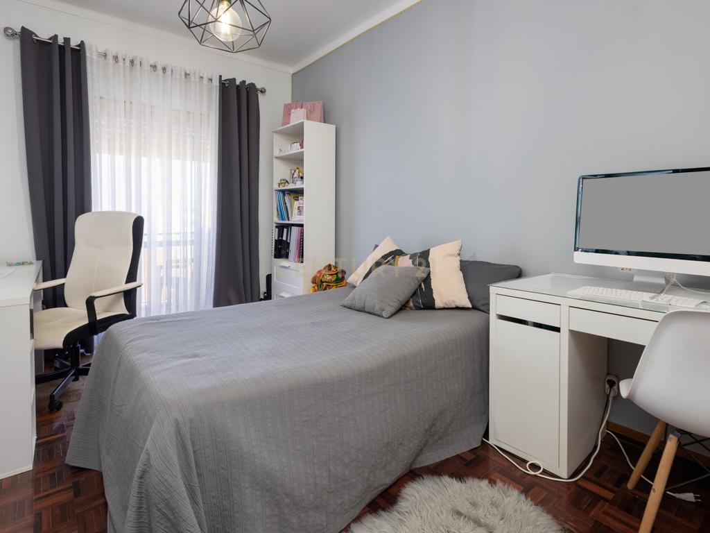 Apartamento T3 no centro do Montijo - Image 10
