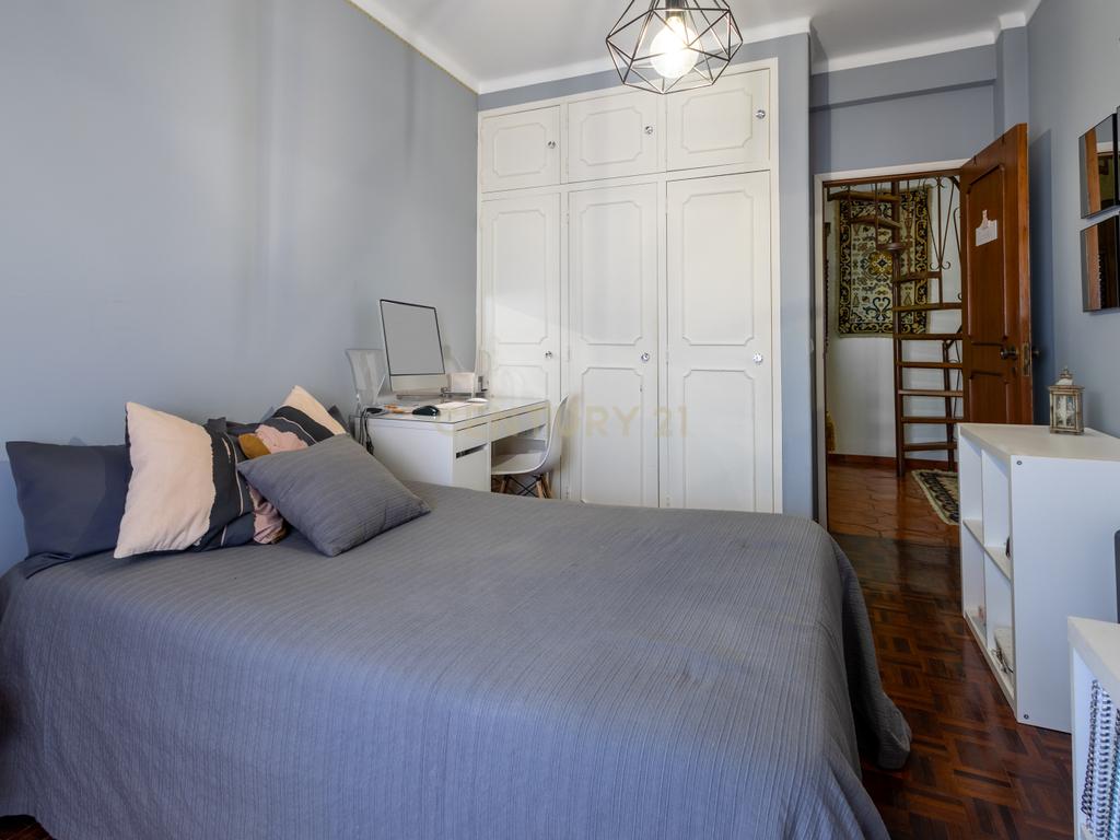 Apartamento T3 no centro do Montijo - Image 11