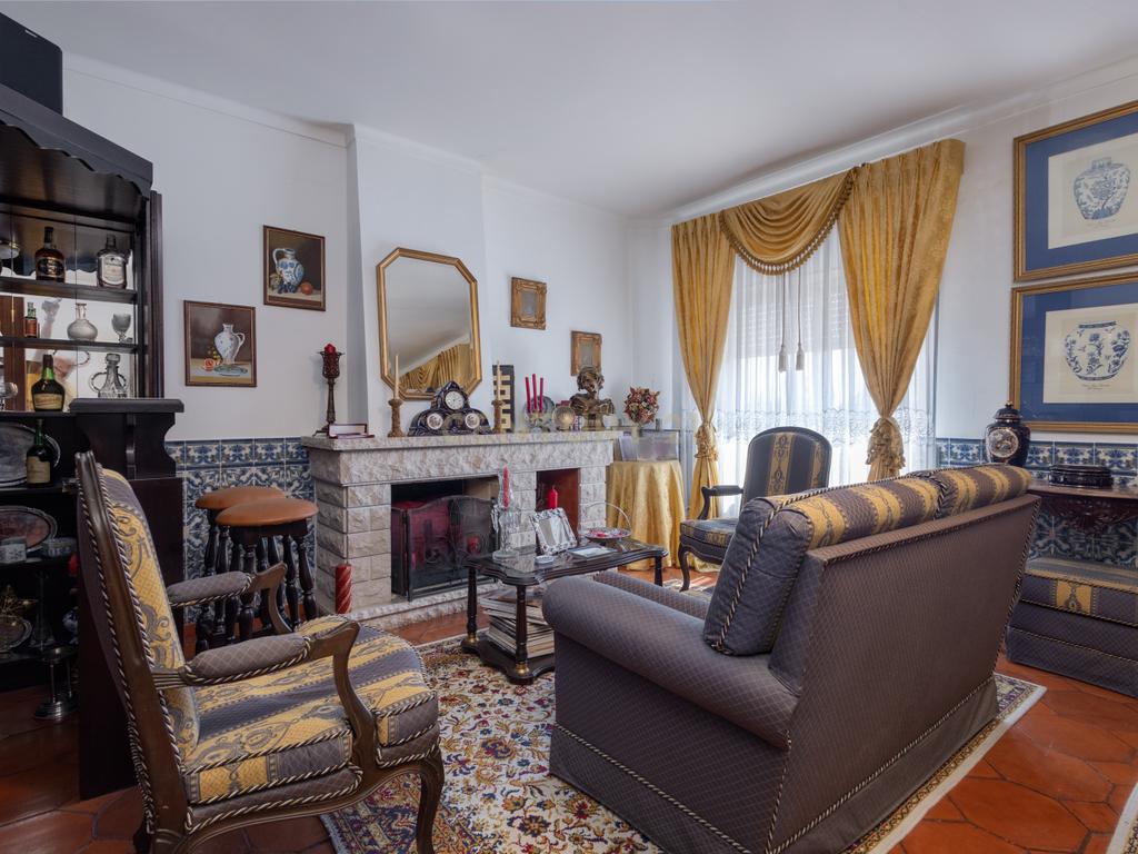 Apartamento T3 no centro do Montijo - Image 6