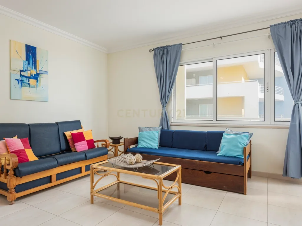 Apartamento T2 com Garagem e Vista Mar - Praia da Rocha 1º Linha - Image 13