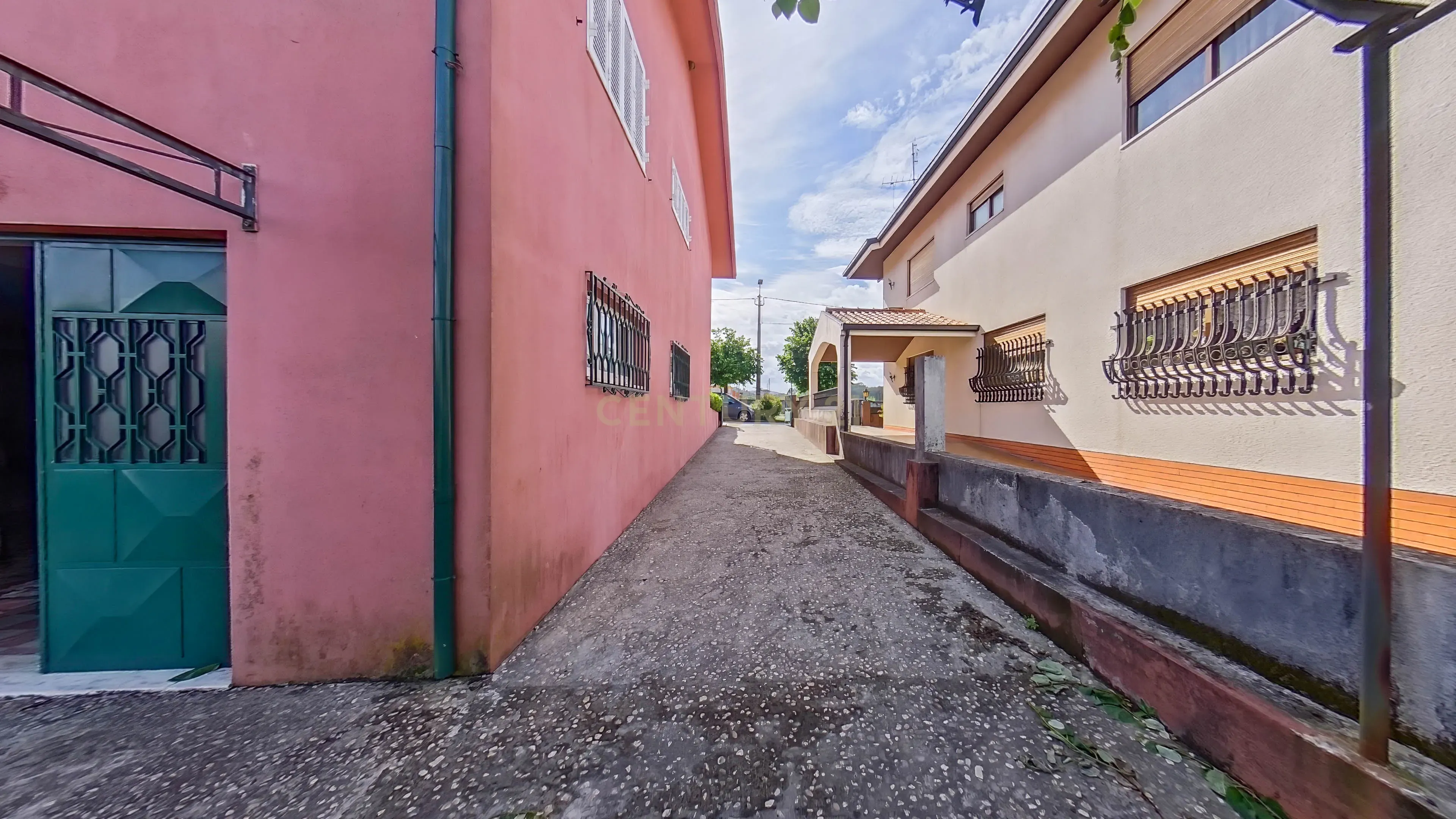 Moradia T3 em Valongo com jardim a 20 minutos do Porto - Image 29