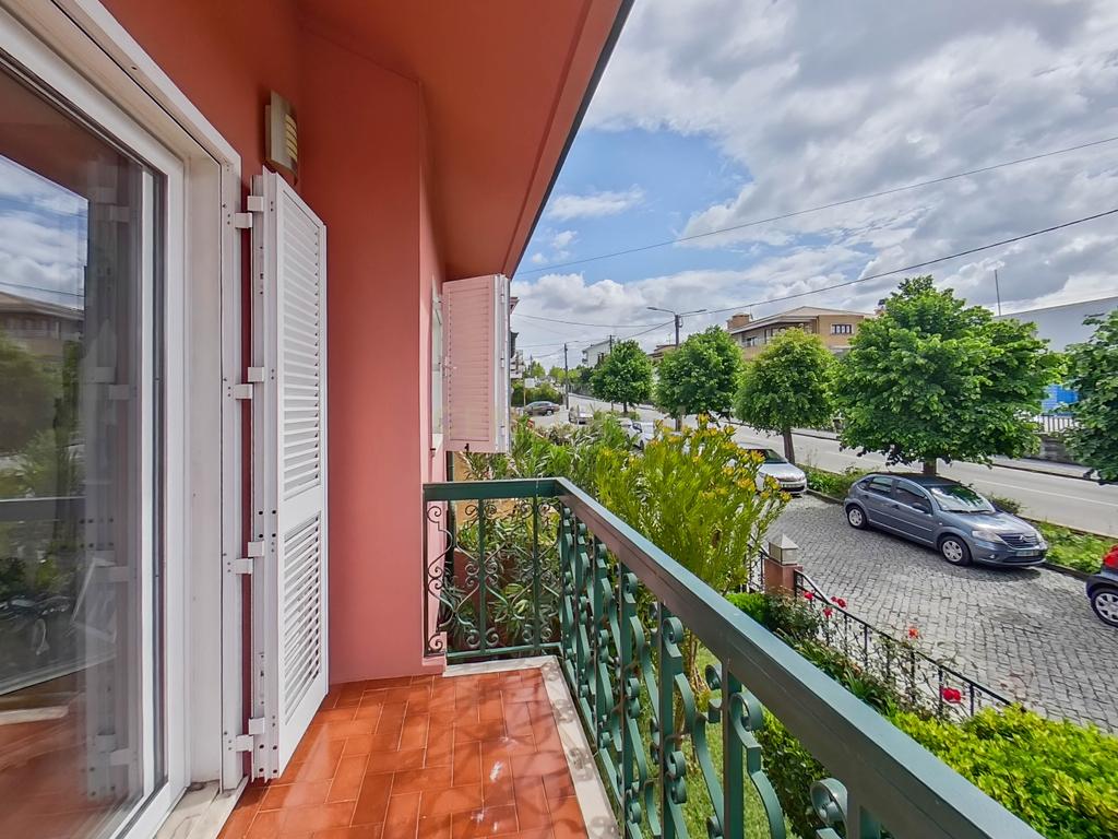 Moradia T3 em Valongo com jardim a 20 minutos do Porto - Image 20