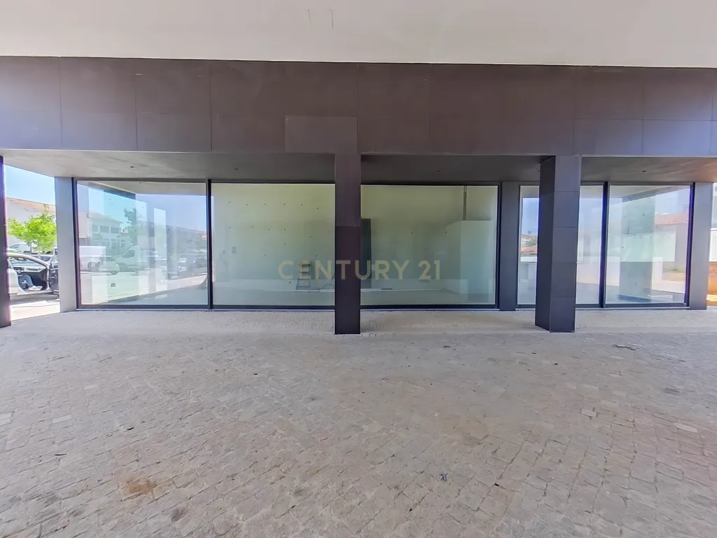 Loja com 86 m2 a estrear em novo empreendimento em Espinho. - Image 11