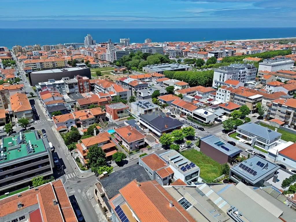 Terreno para construção de moradia no Centro de Espinho - Image 6
