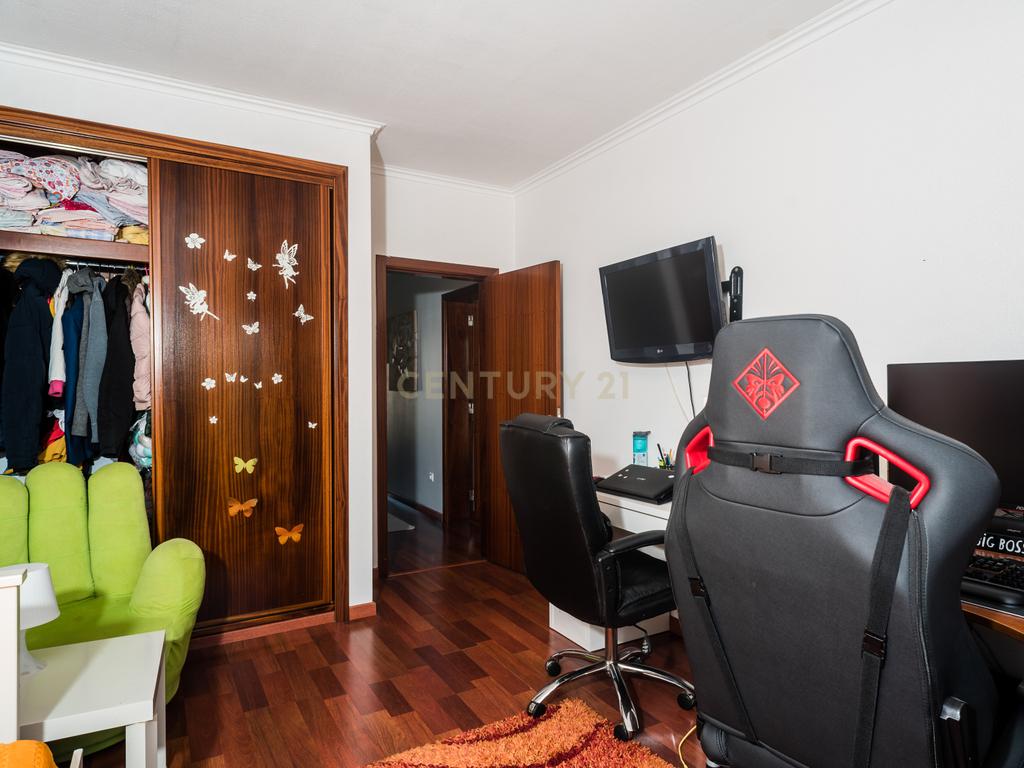 Moradia V3 Loures - Image 28