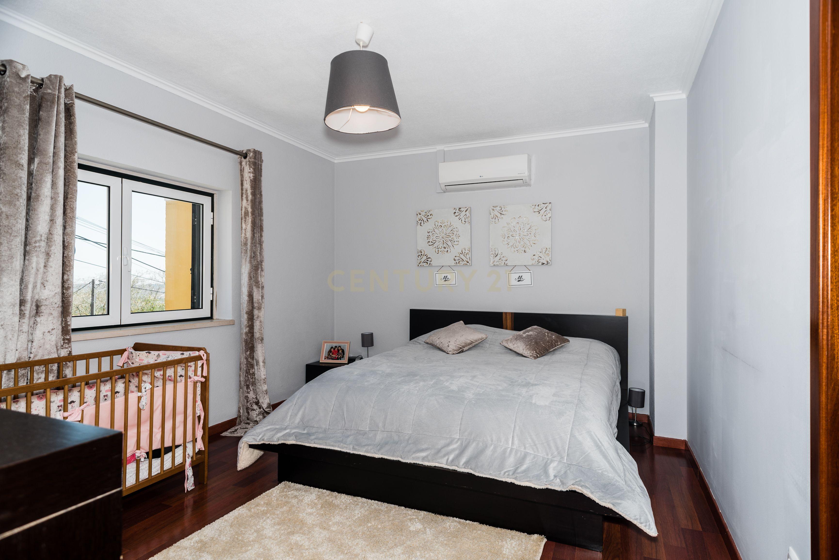 Moradia V3 Loures - Image 19