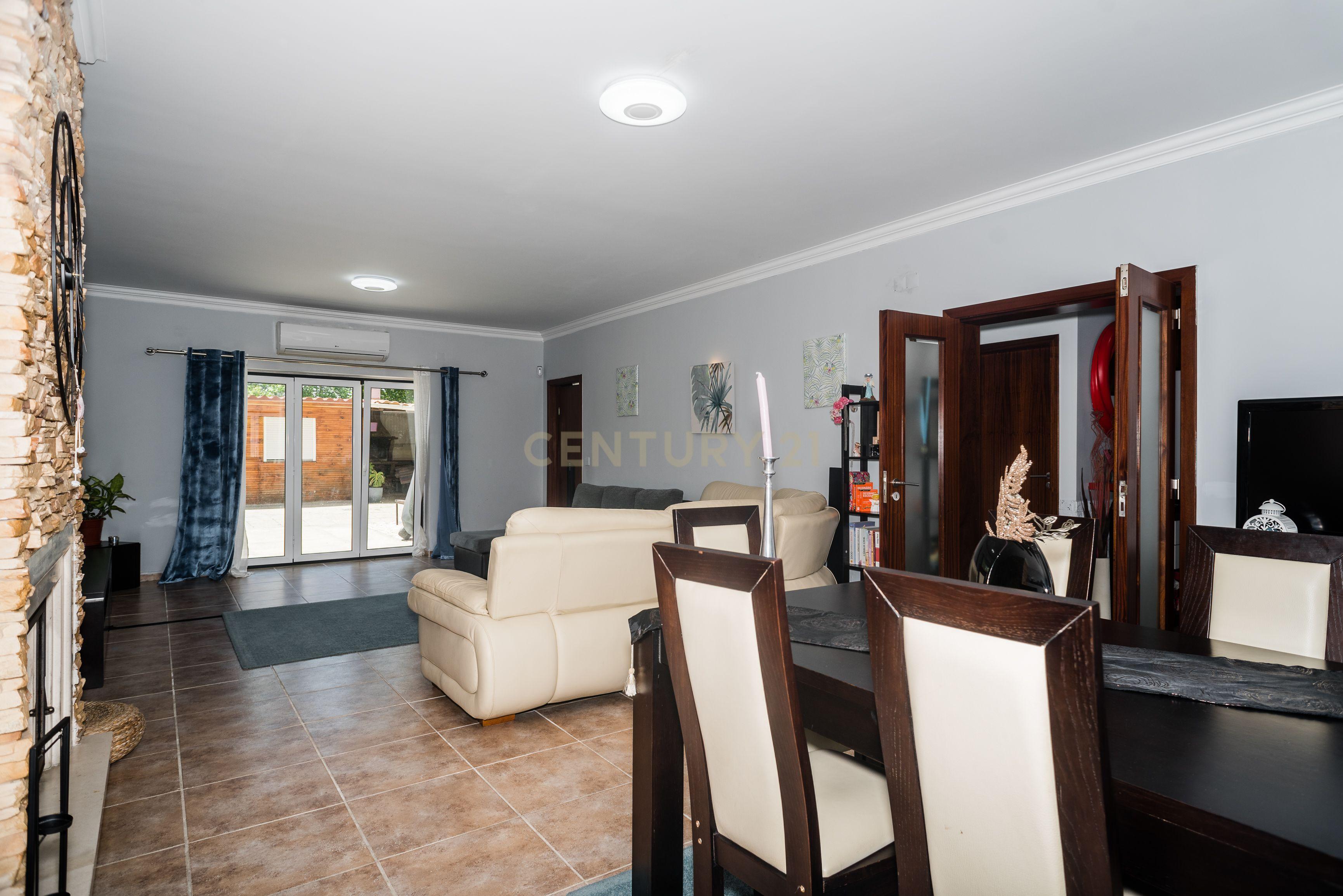Moradia V3 Loures - Image 11