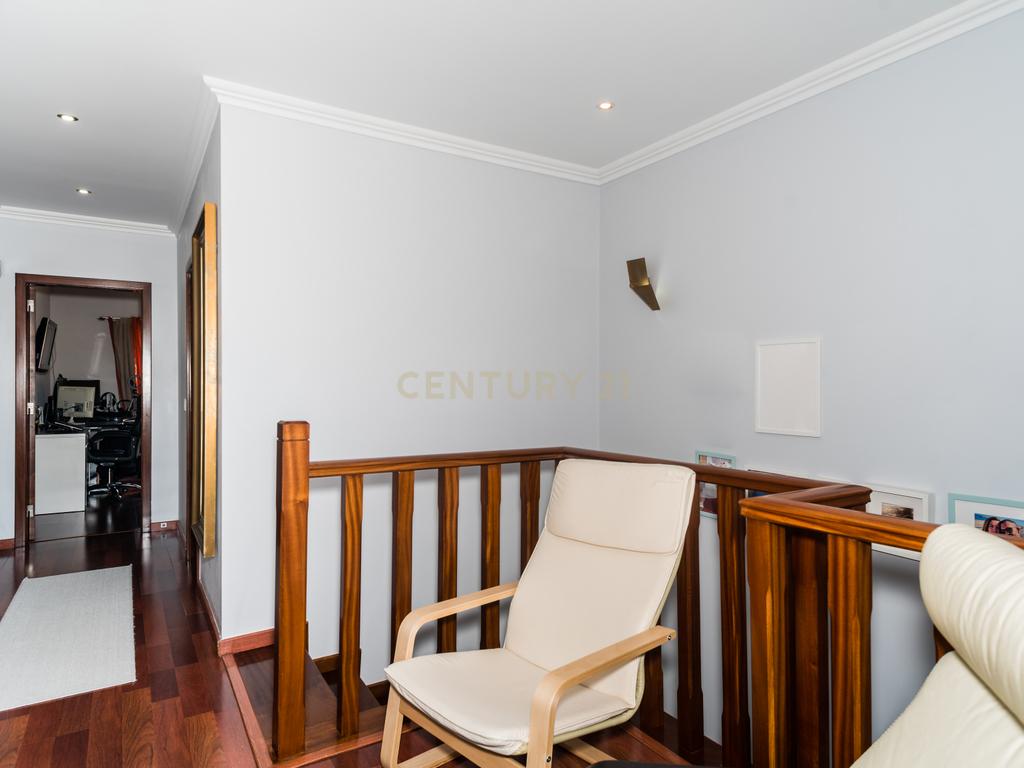 Moradia V3 Loures - Image 15