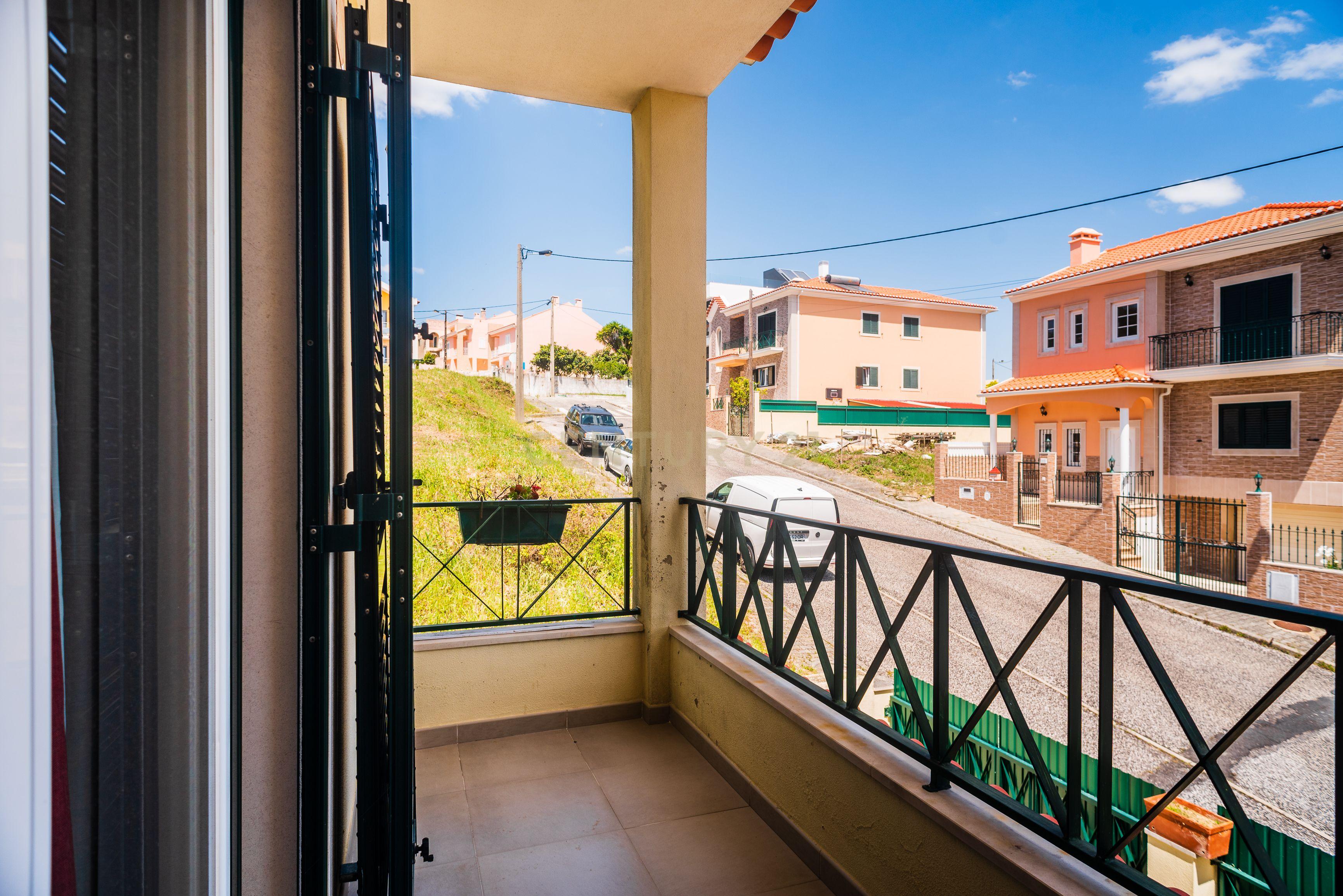 Moradia V3 Loures - Image 35