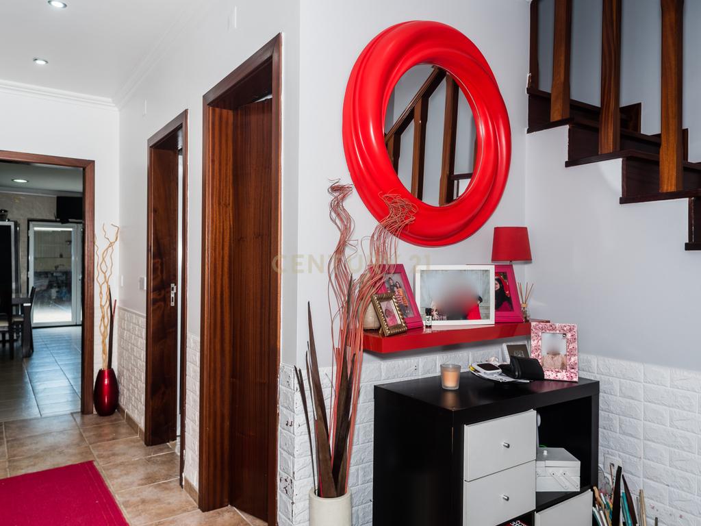 Moradia V3 Loures - Image 13