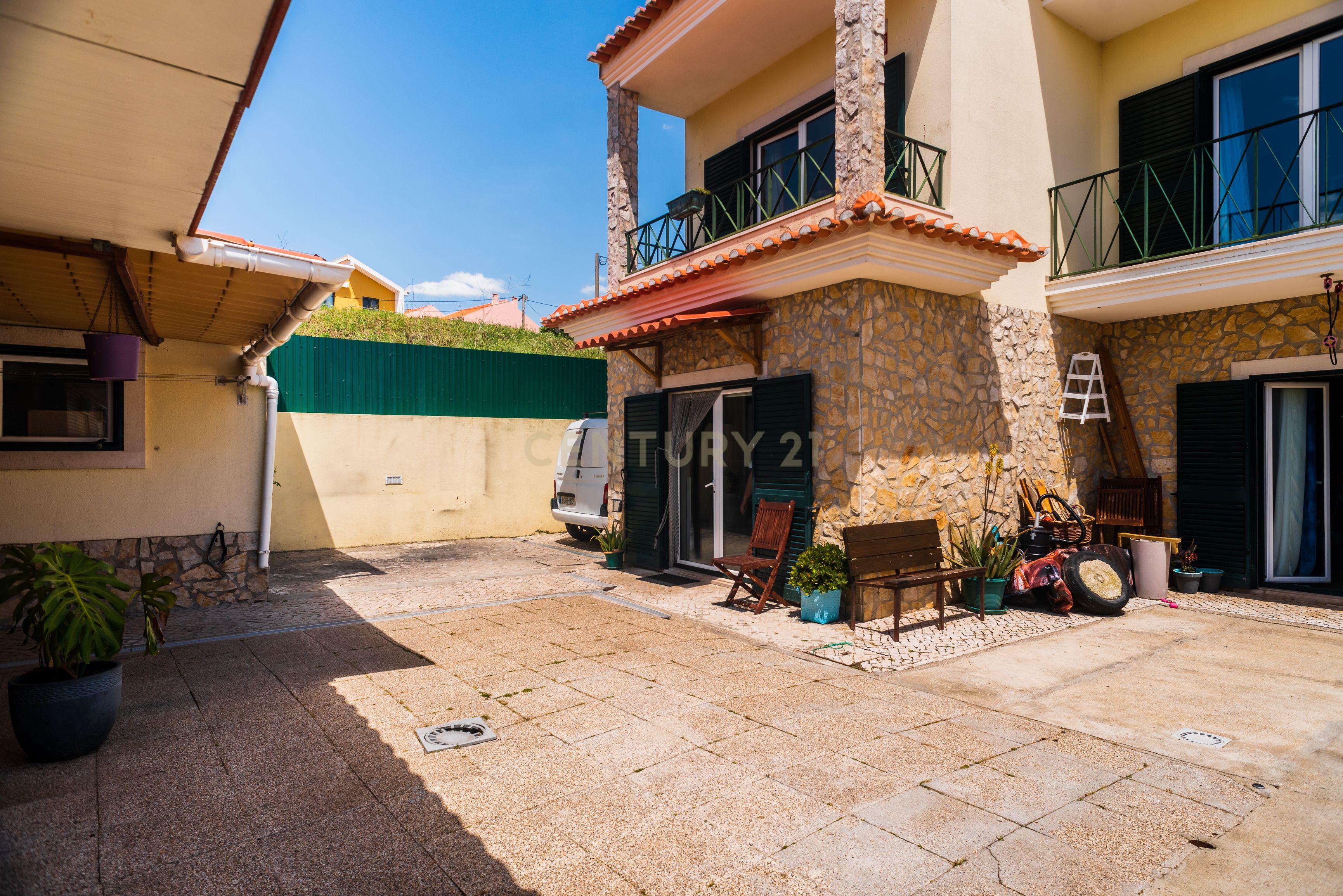 Moradia V3 Loures - Image 33