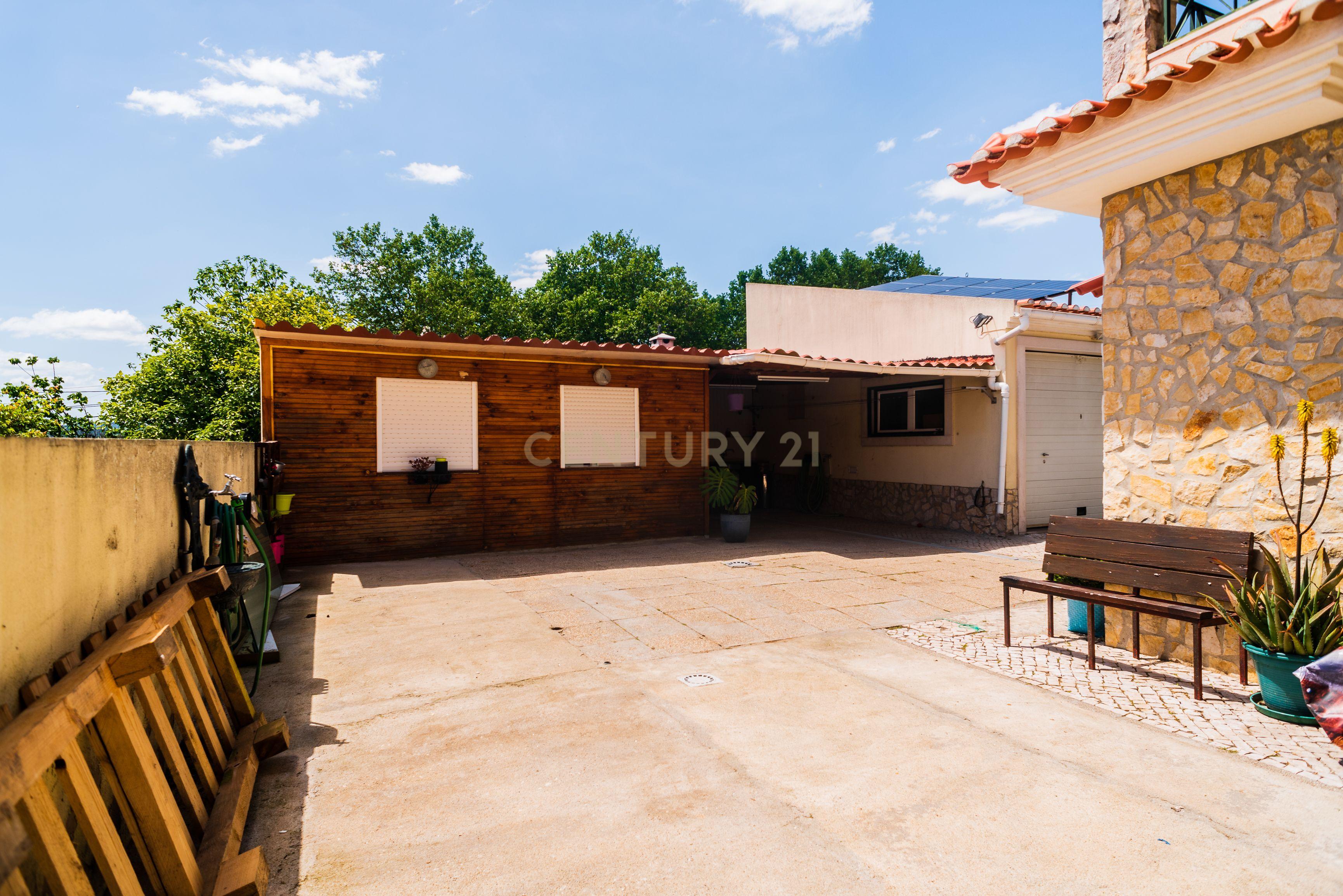 Moradia V3 Loures - Image 32