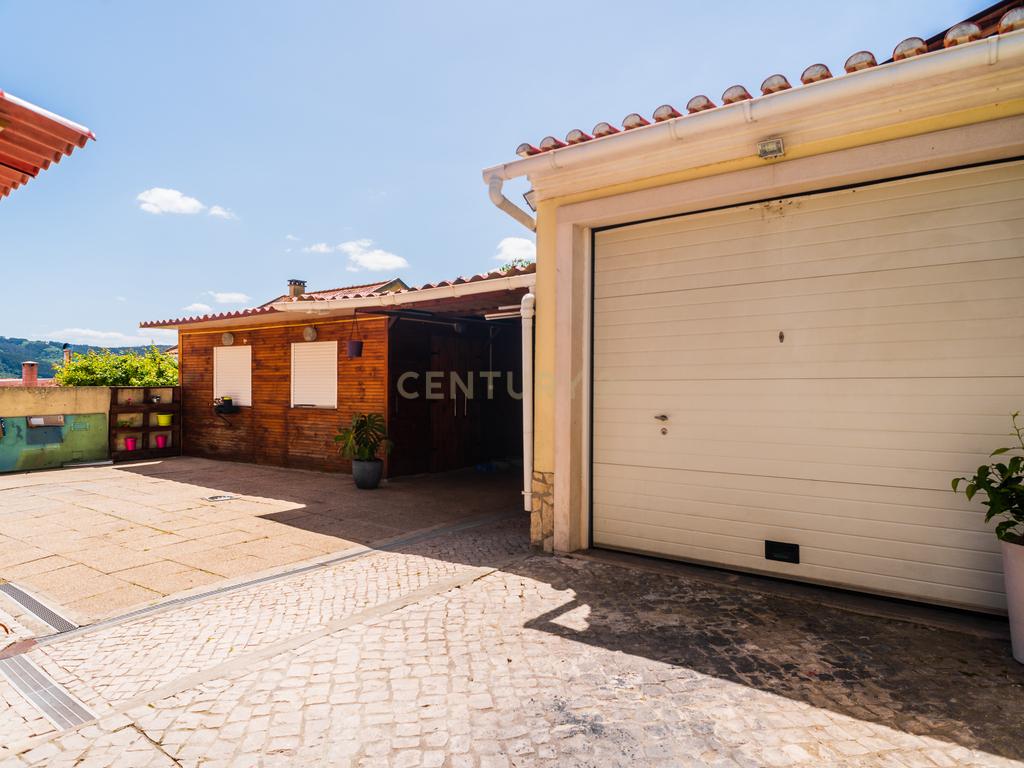 Moradia V3 Loures - Image 34