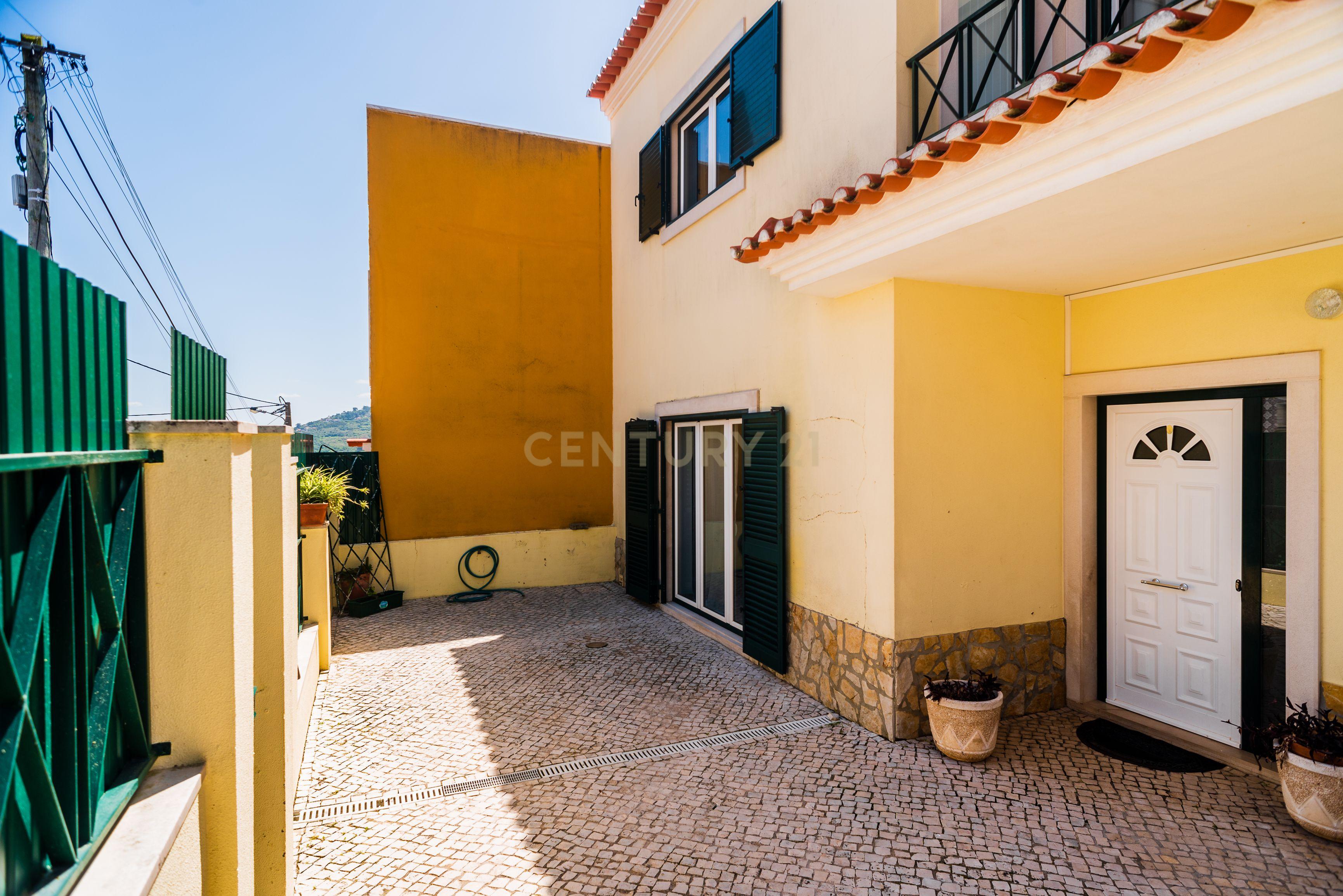 Moradia V3 Loures - Image 38