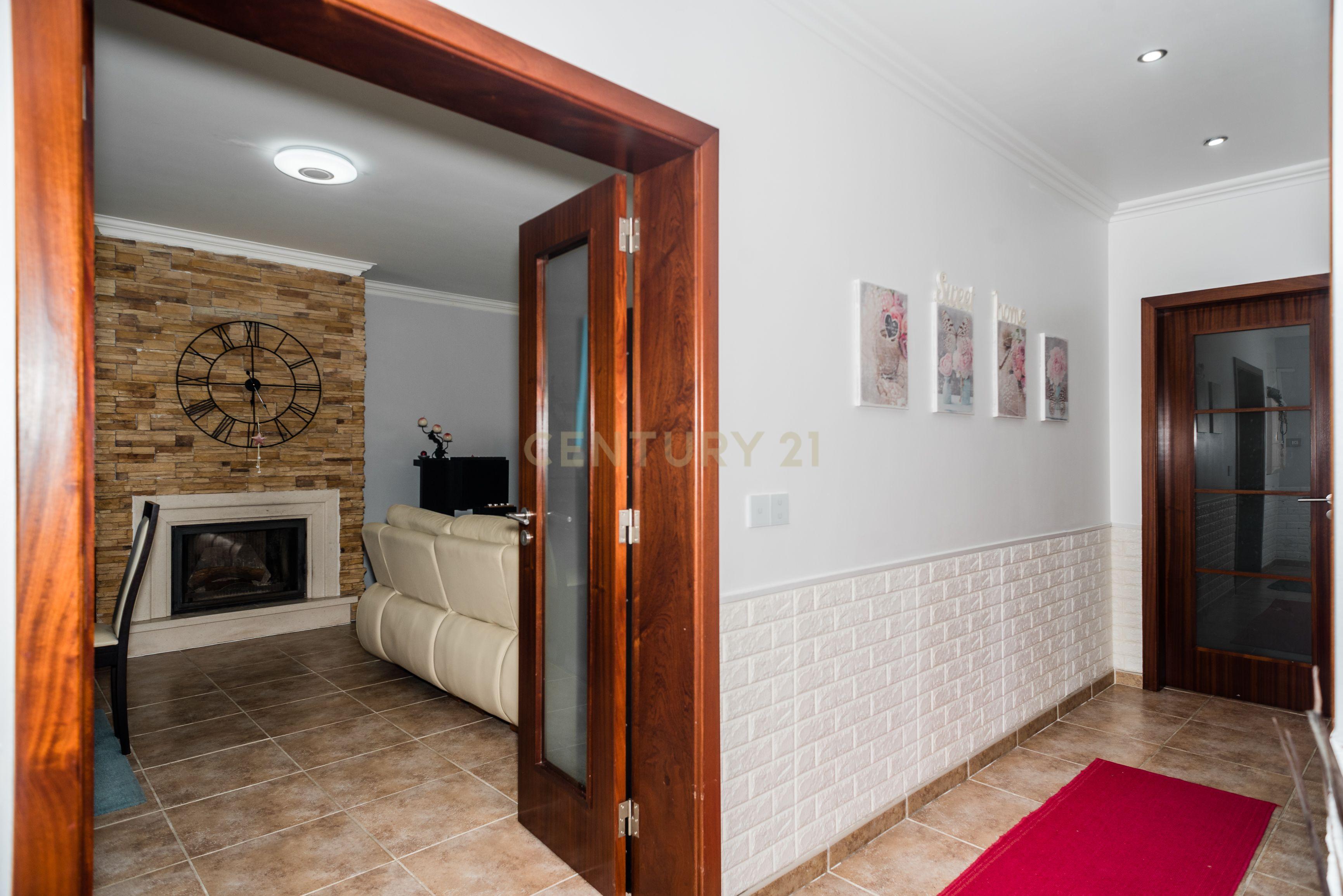 Moradia V3 Loures - Image 5