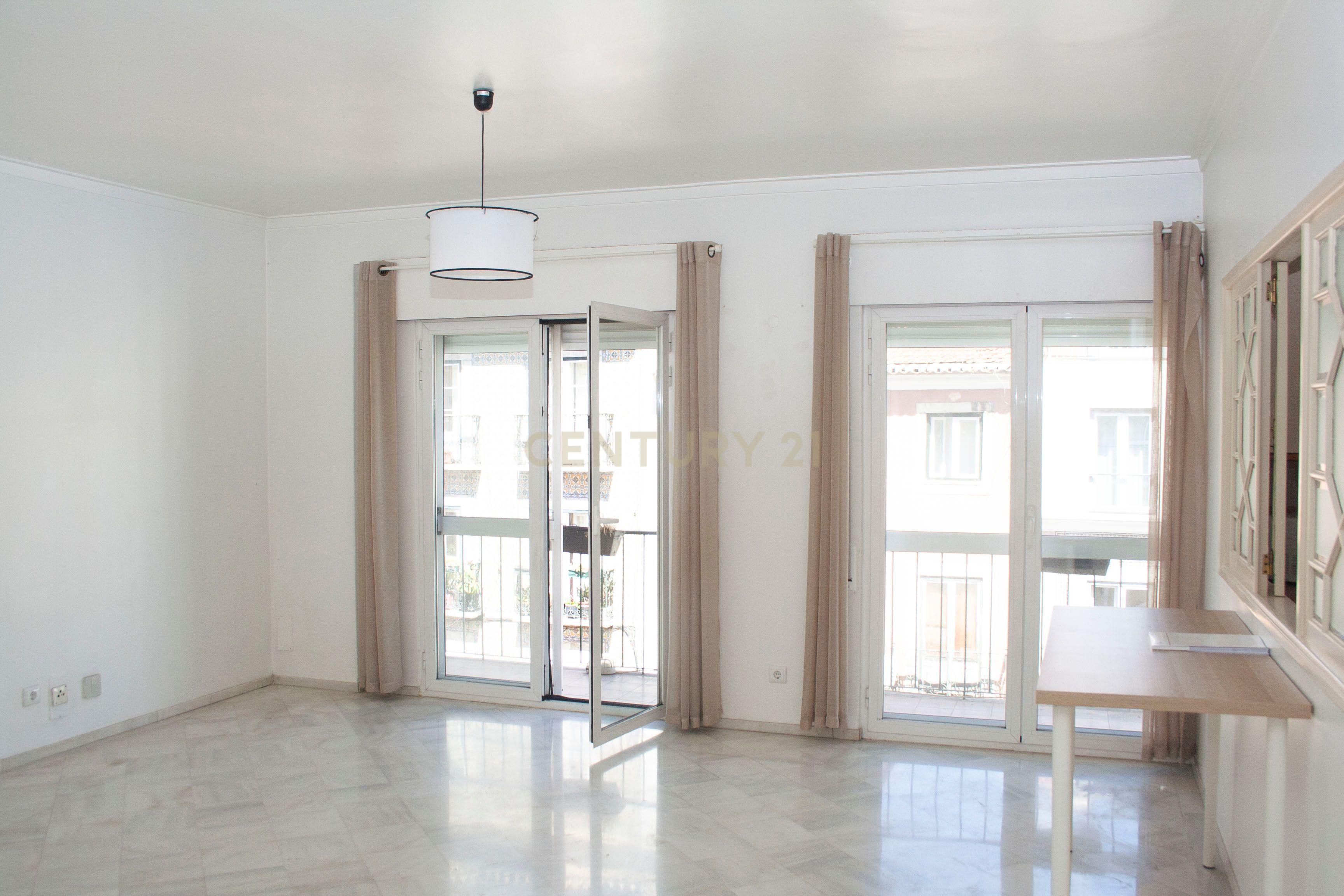 Excelente T2 em São Bento, Lisboa - FOR SALE - À VENDRE - Image 3