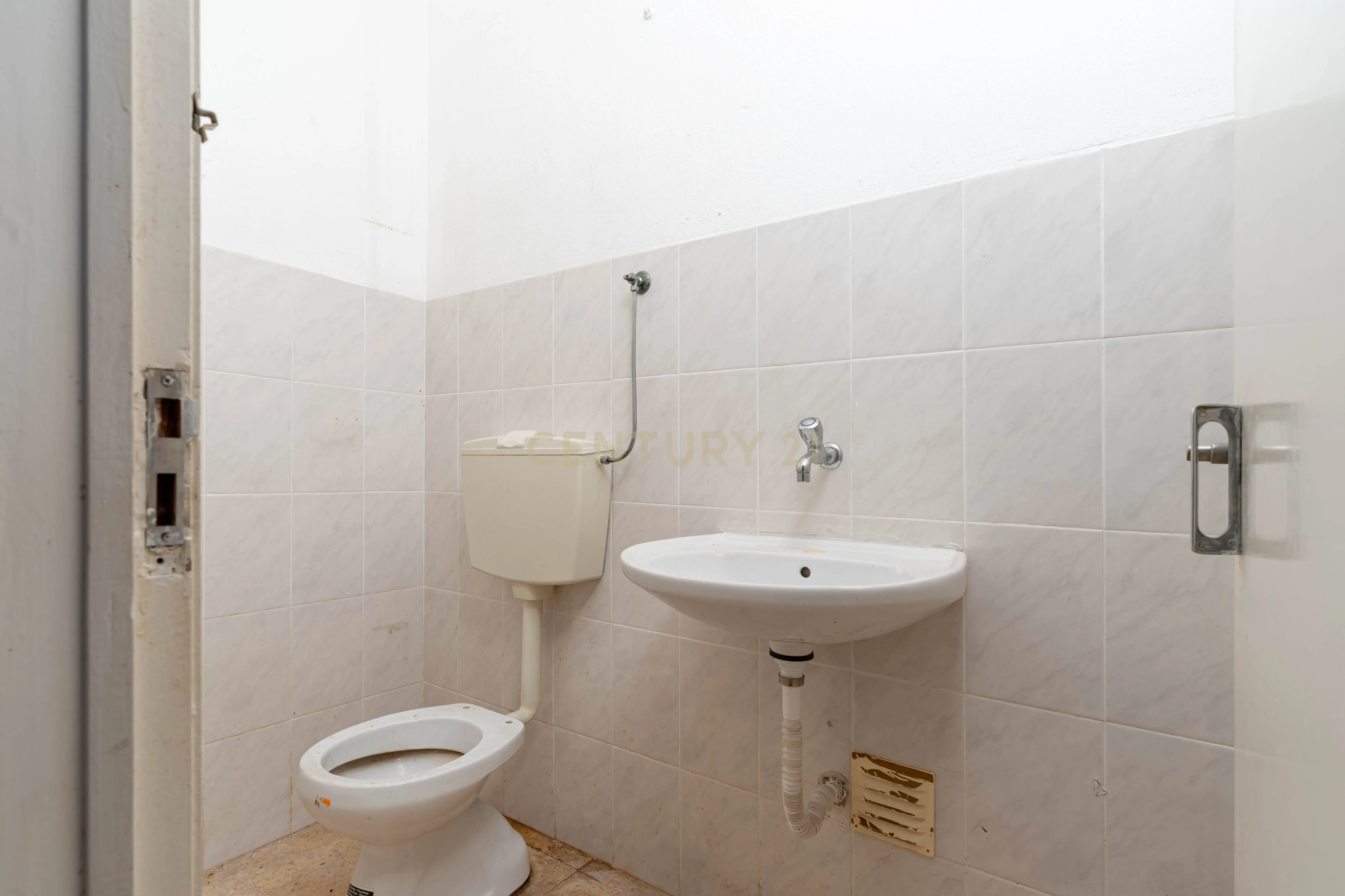 loja Armazém - Baixa da Banheira - Image 12
