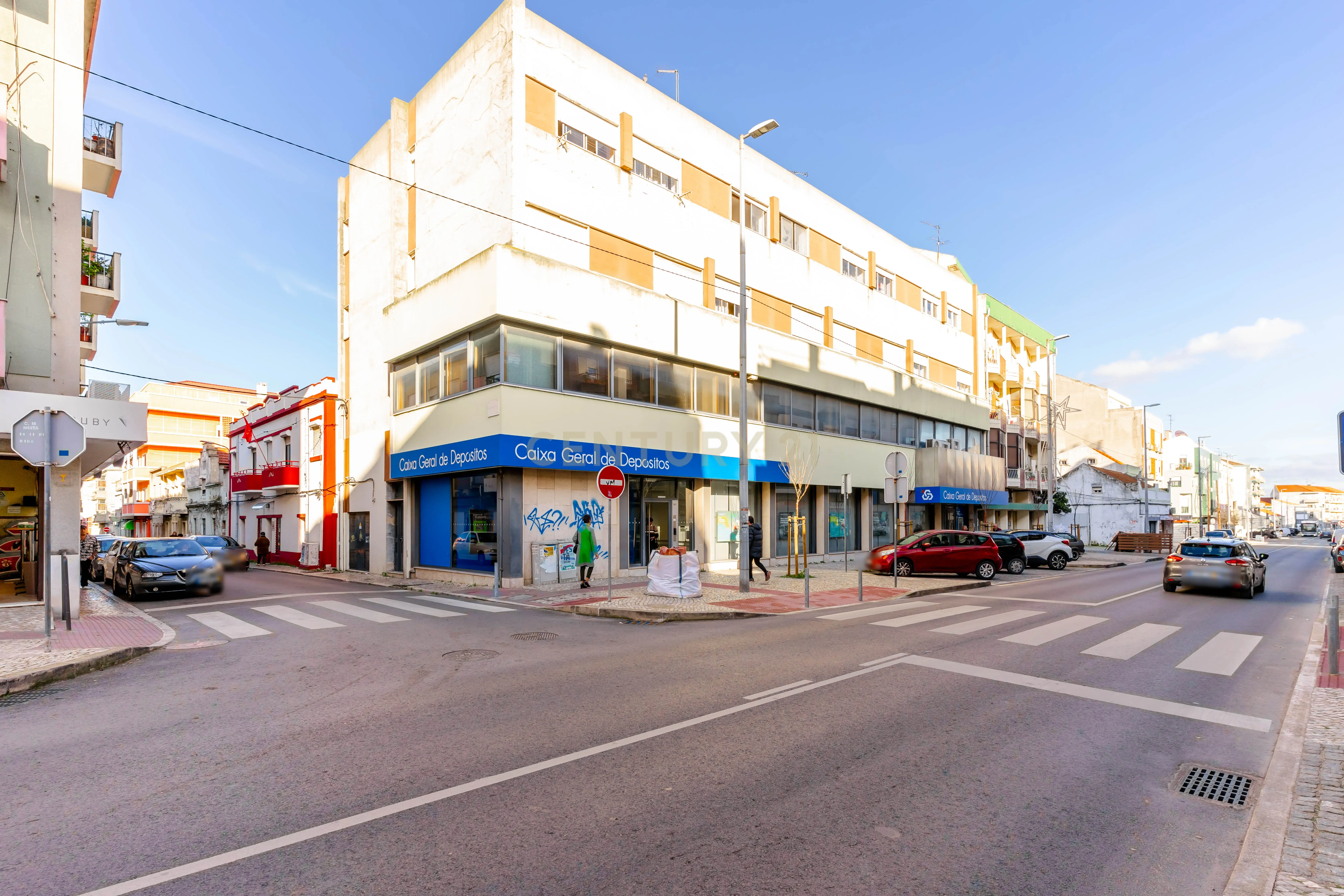 loja Armazém - Baixa da Banheira - Image 1