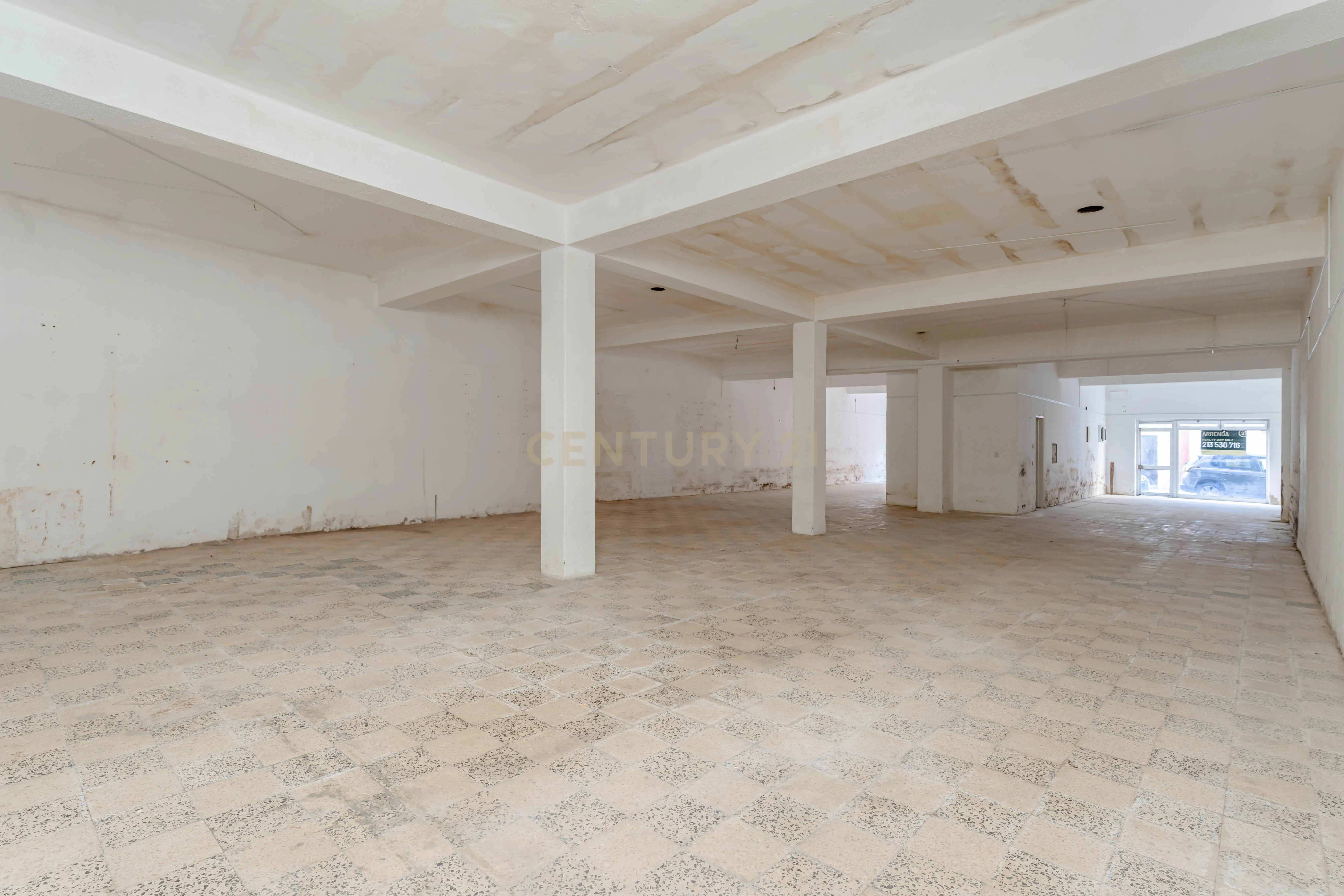 loja Armazém - Baixa da Banheira - Image 4