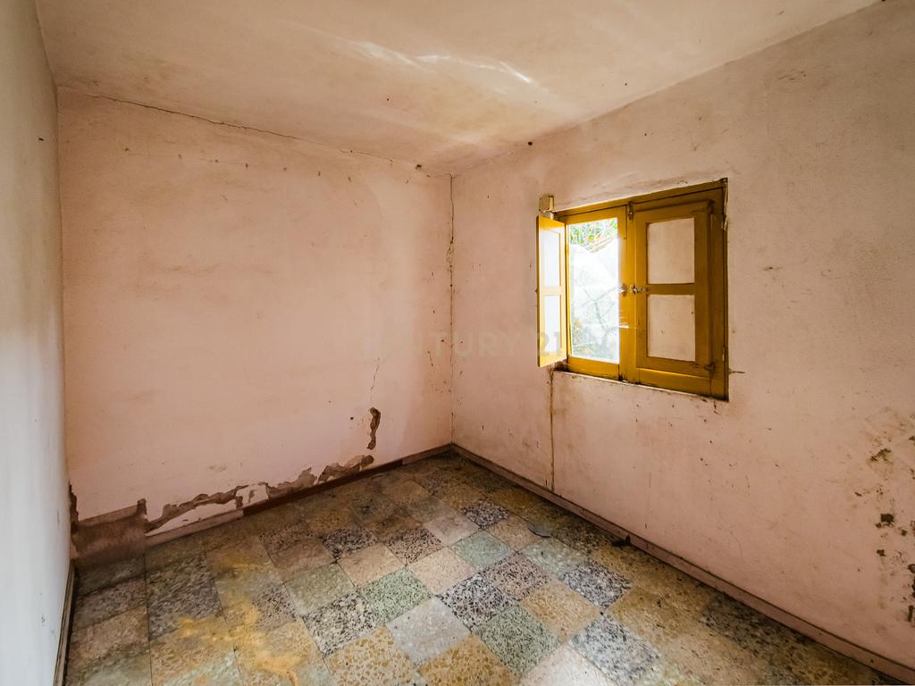 Moradia para reconstrução - Monte Redondo - Image 18