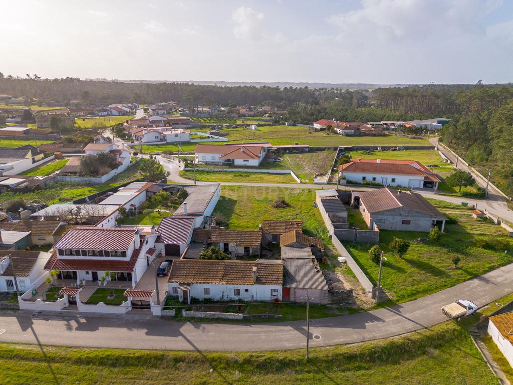 Moradia para reconstrução - Monte Redondo - Image 7