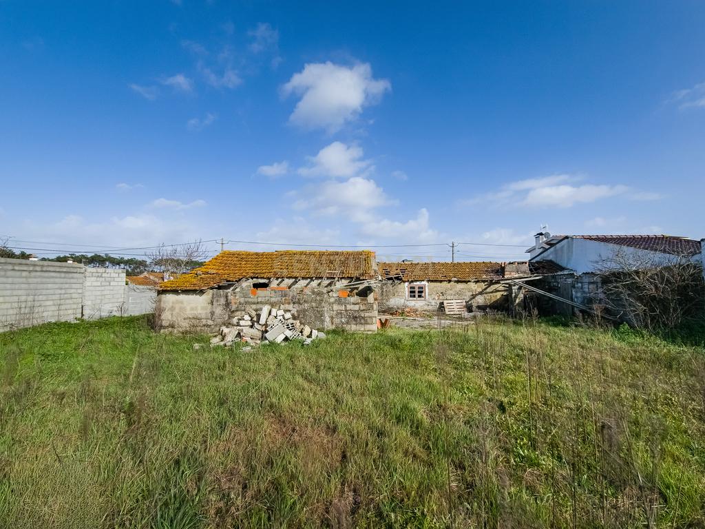 Moradia para reconstrução - Monte Redondo - Image 15