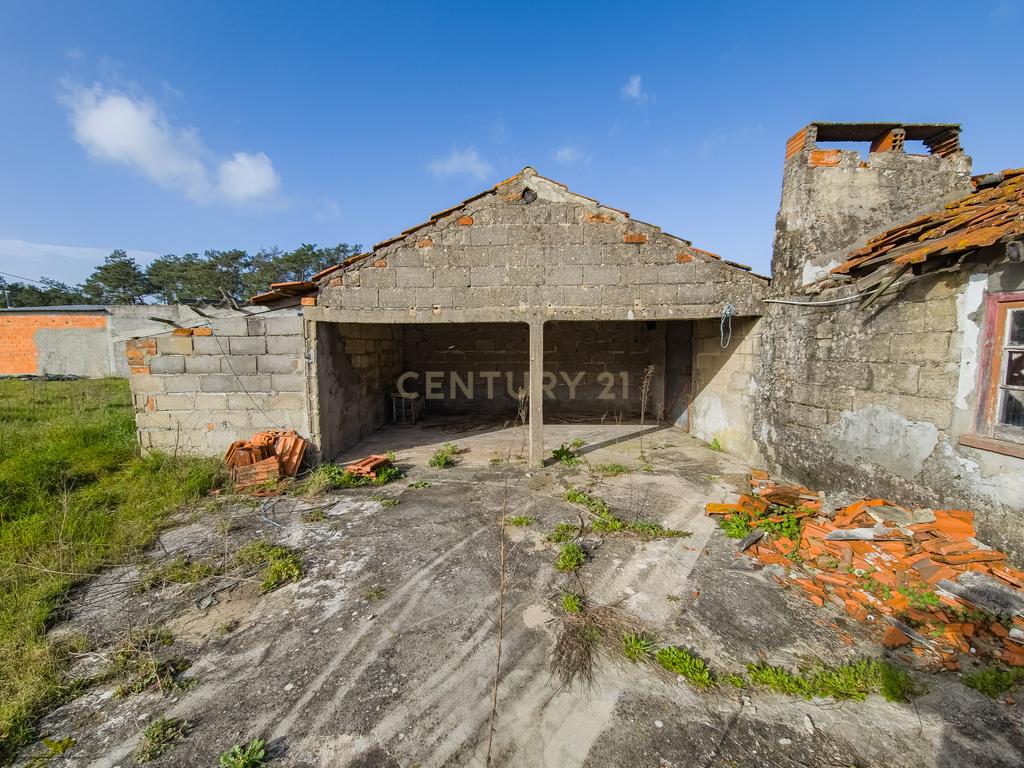 Moradia para reconstrução - Monte Redondo - Image 19
