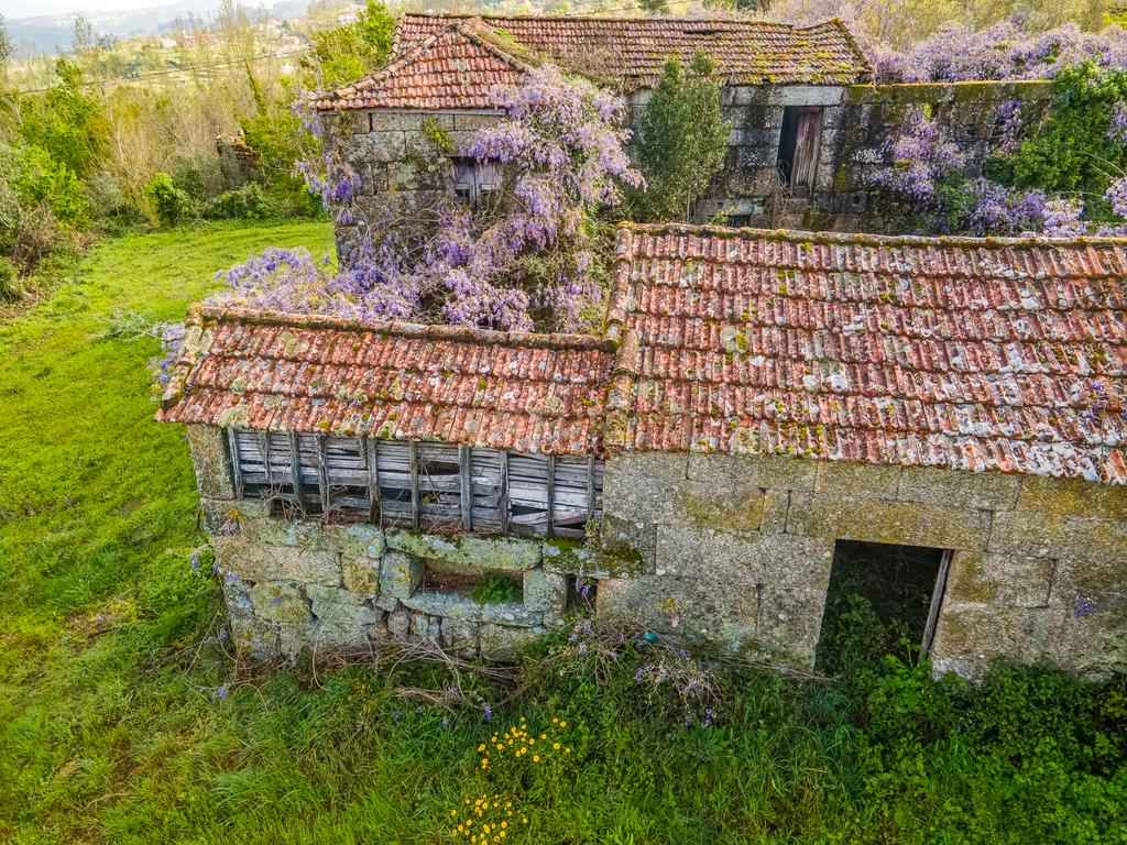 Moradia para reconstrução em Várzea Aliviada e Folhada, Marco de Canaveses - Image 6