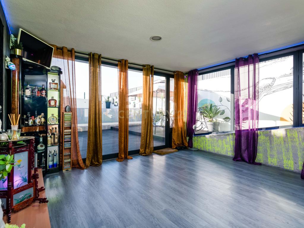 Moradia T3+2 | Sesimbra com Piscina, Jacuzzi, duas Pérgulas Bioclimáticas e muito mais. - Image 105
