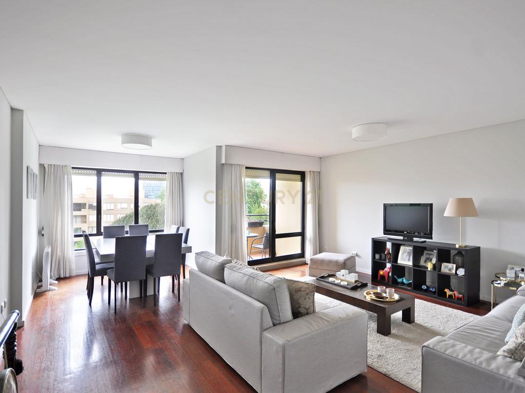 Apartamento T3, Lordelo do Ouro, Porto - Image 11