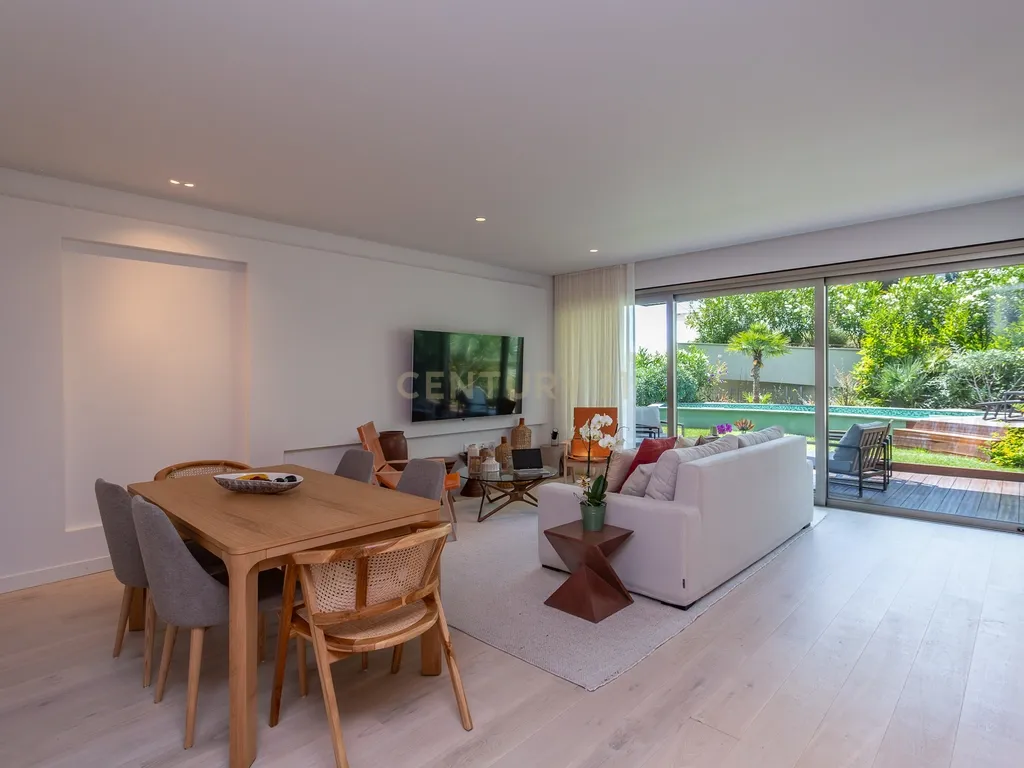 Apartamento T2 Centro Cascais com piscina e jardim privativos - Image 10