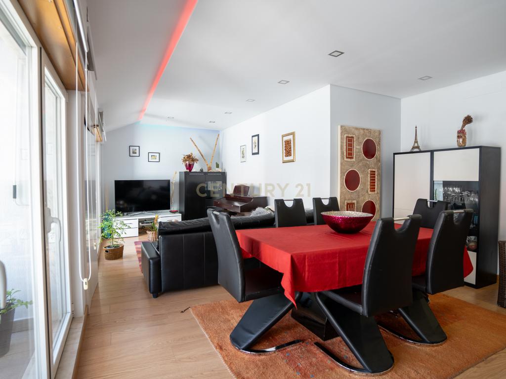 Apartamento com Terraço T2  de Charme em Benfica - Excelência e Conforto - Image 16