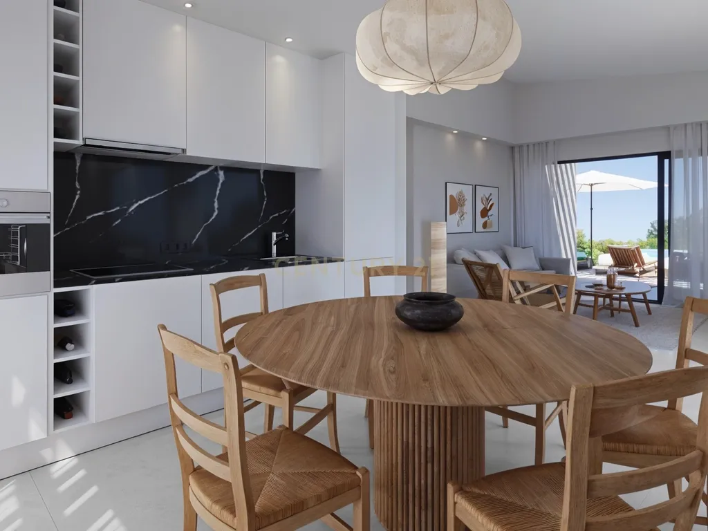 Nova Construção com Cozinha em Plano Aberto e Piscina Privativa - Image 8