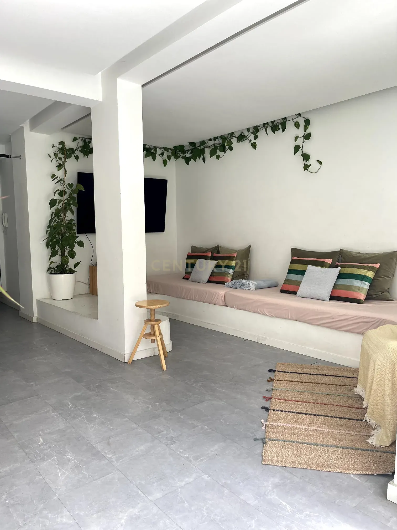 Apartamento T3 Renovado em São Domingos de Benfica – Conforto e Funcionalidade - Image 21