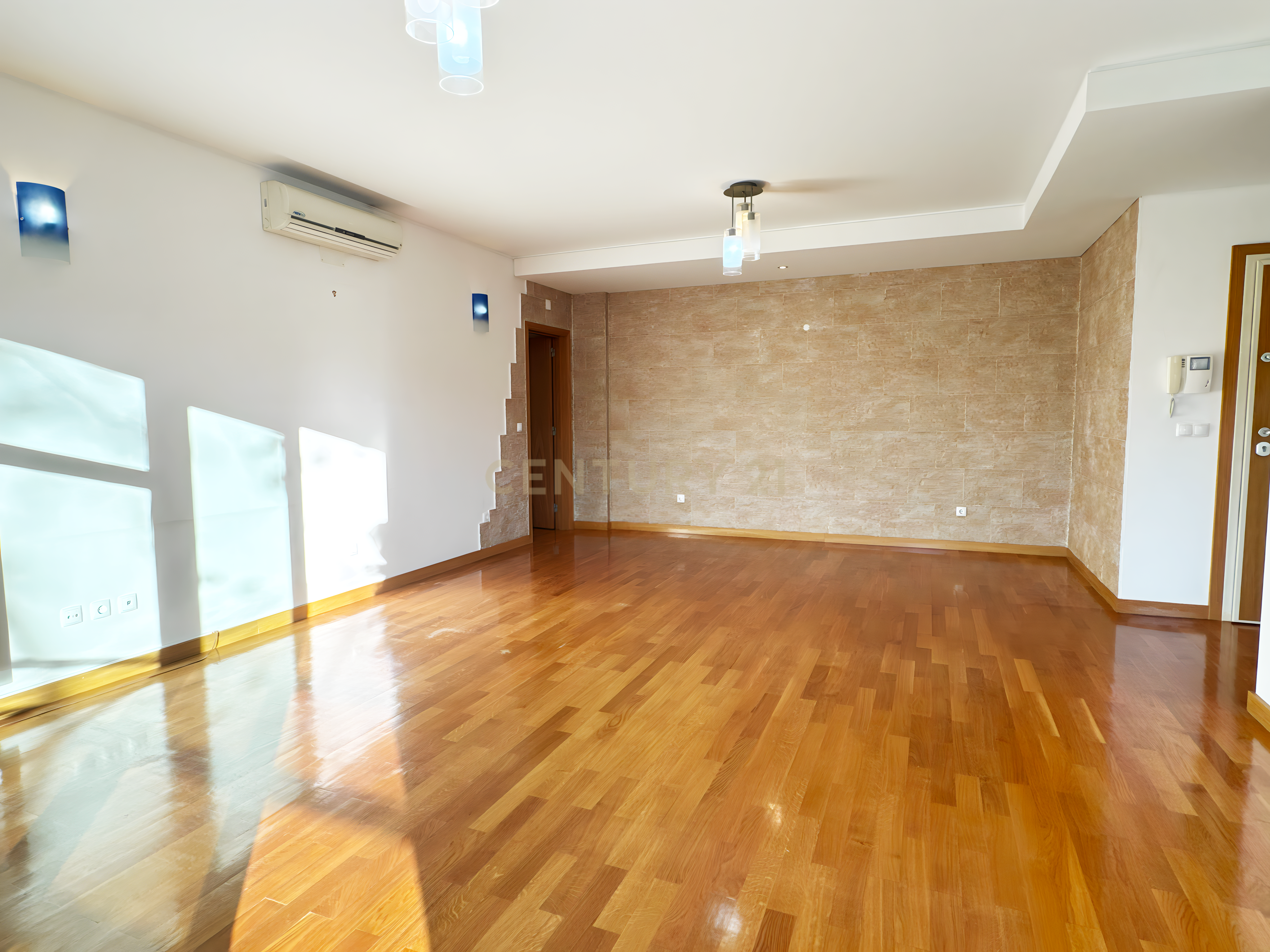 Exclusivo T2 no Parque das Nações – Design, Segurança e Localização Privilegiada! - Image 4